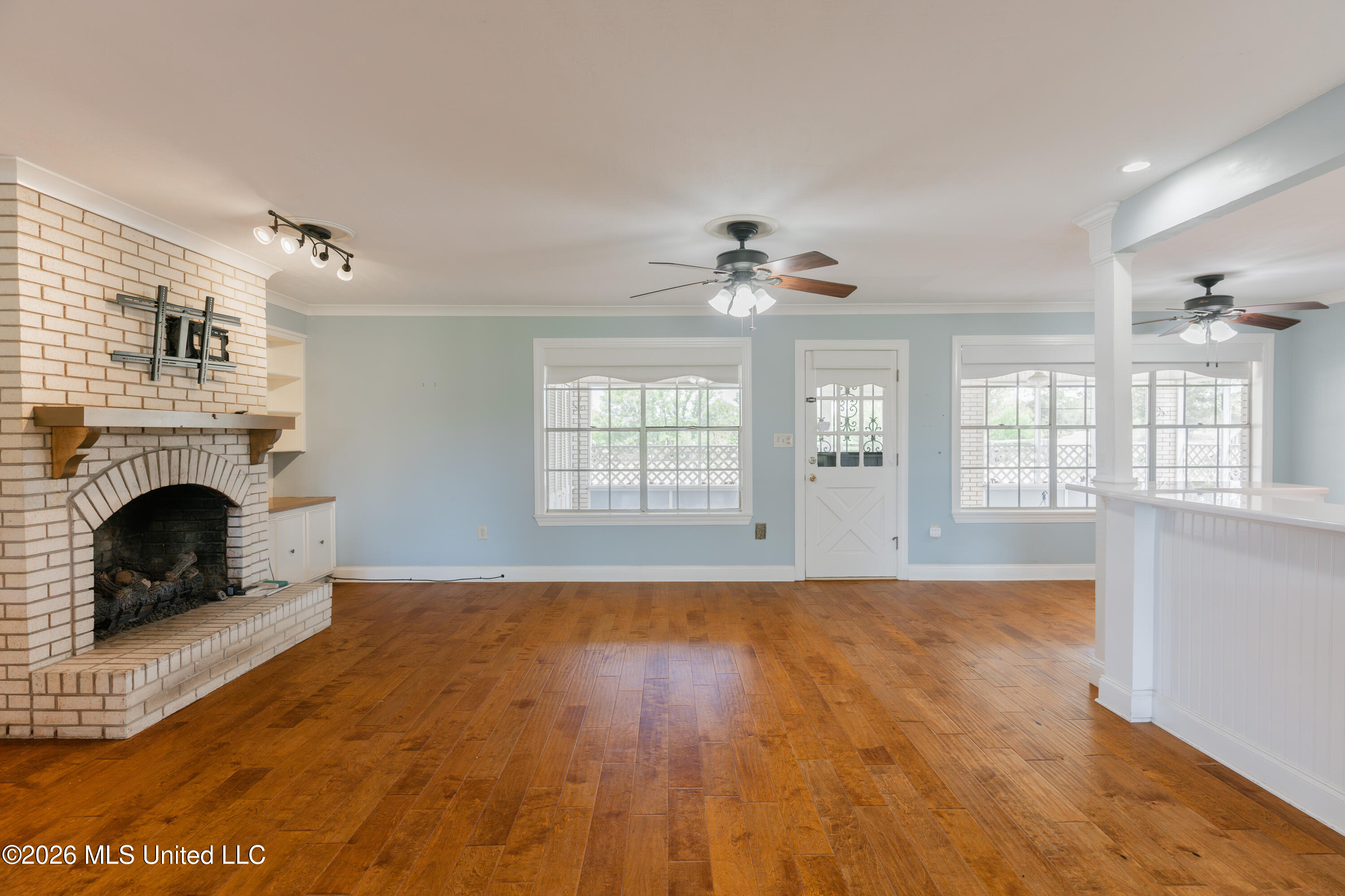 12850 Midway Road Property Photo 23