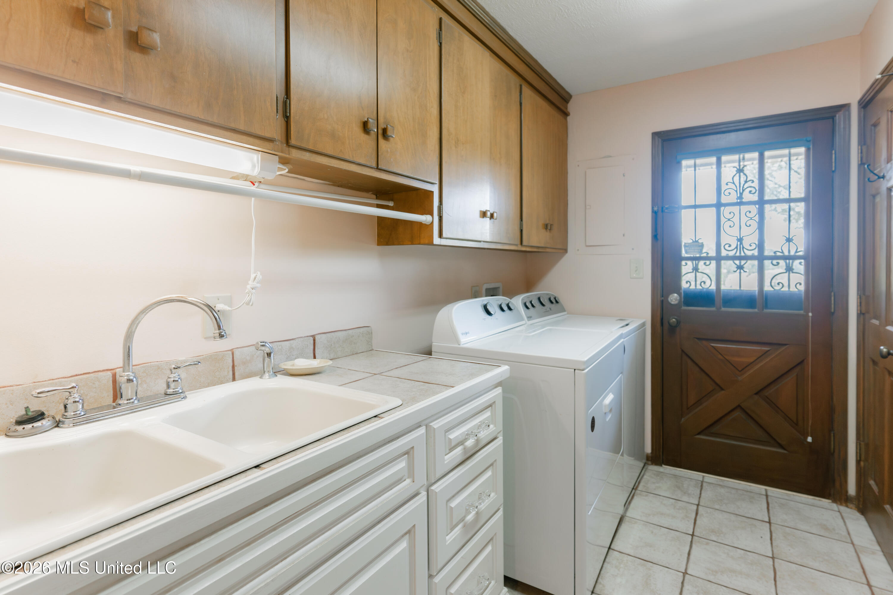12850 Midway Road Property Photo 48