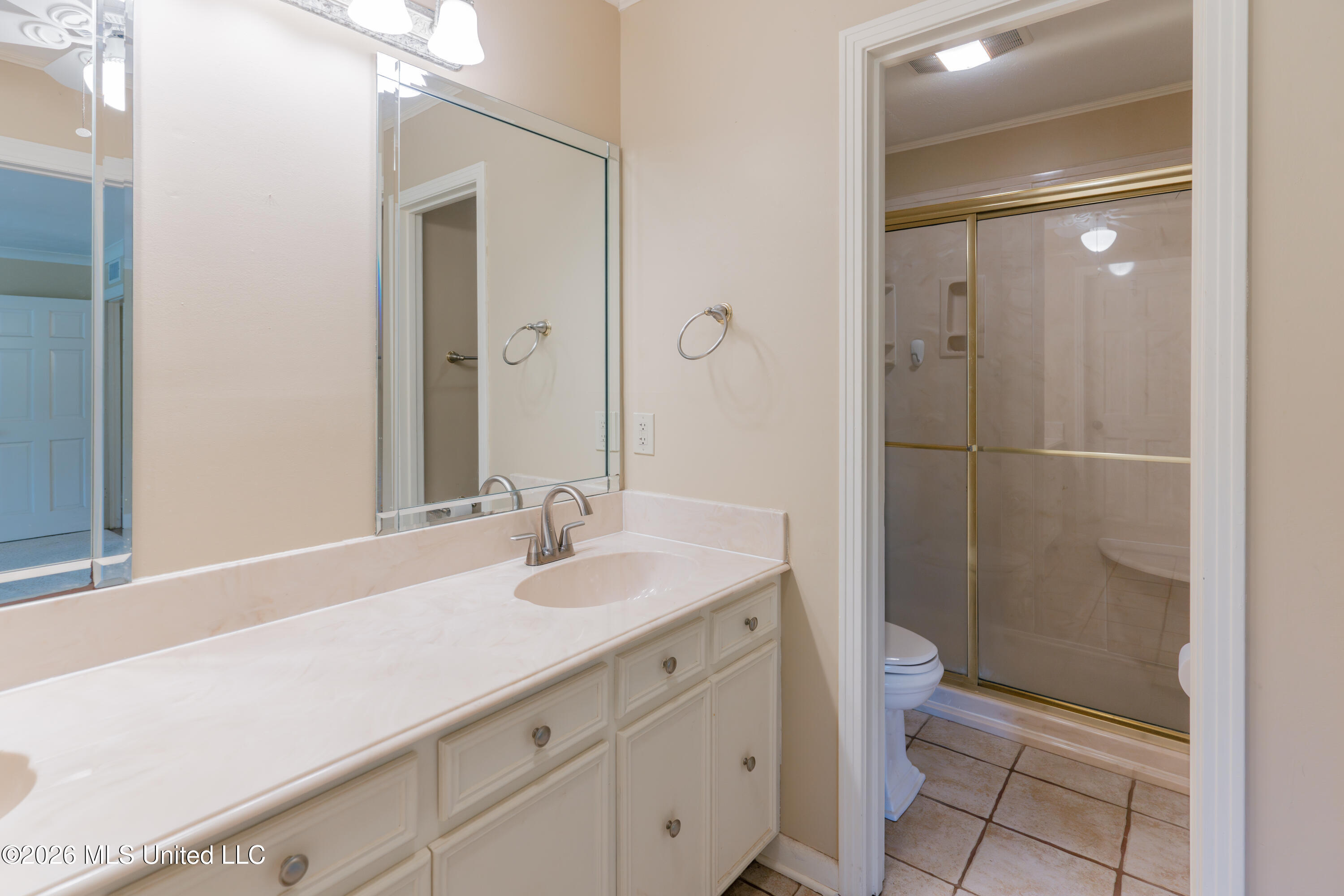 12850 Midway Road Property Photo 58