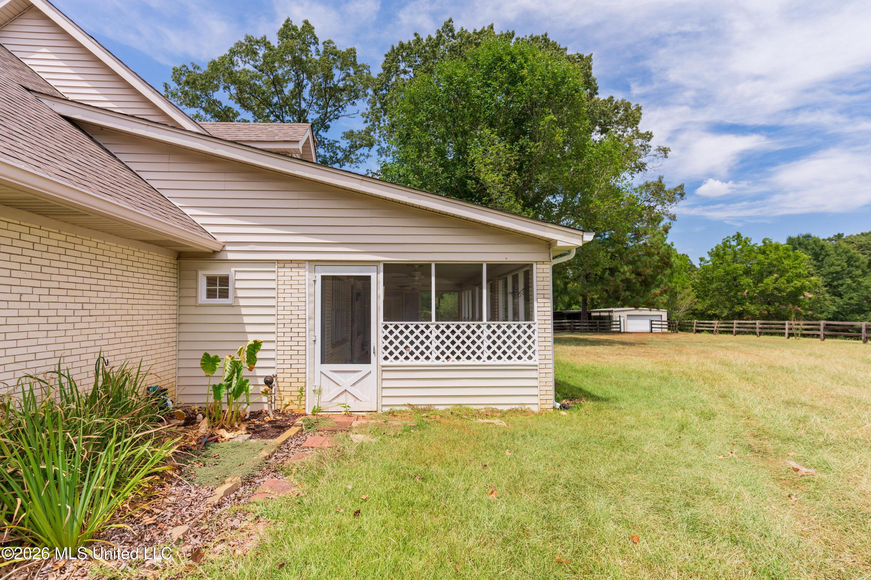 12850 Midway Road Property Photo 113