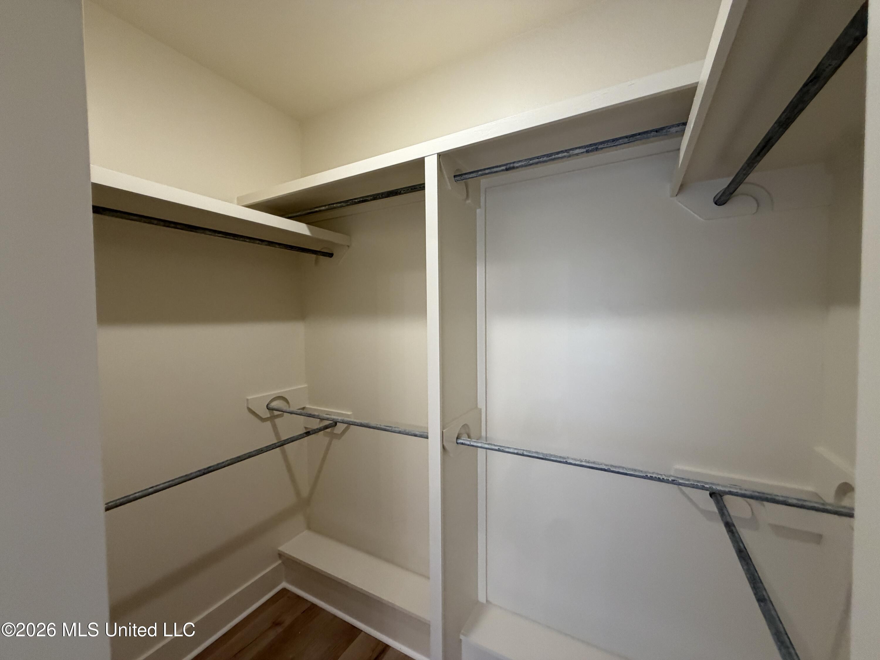 342 Brookfield Circle Property Photo 16
