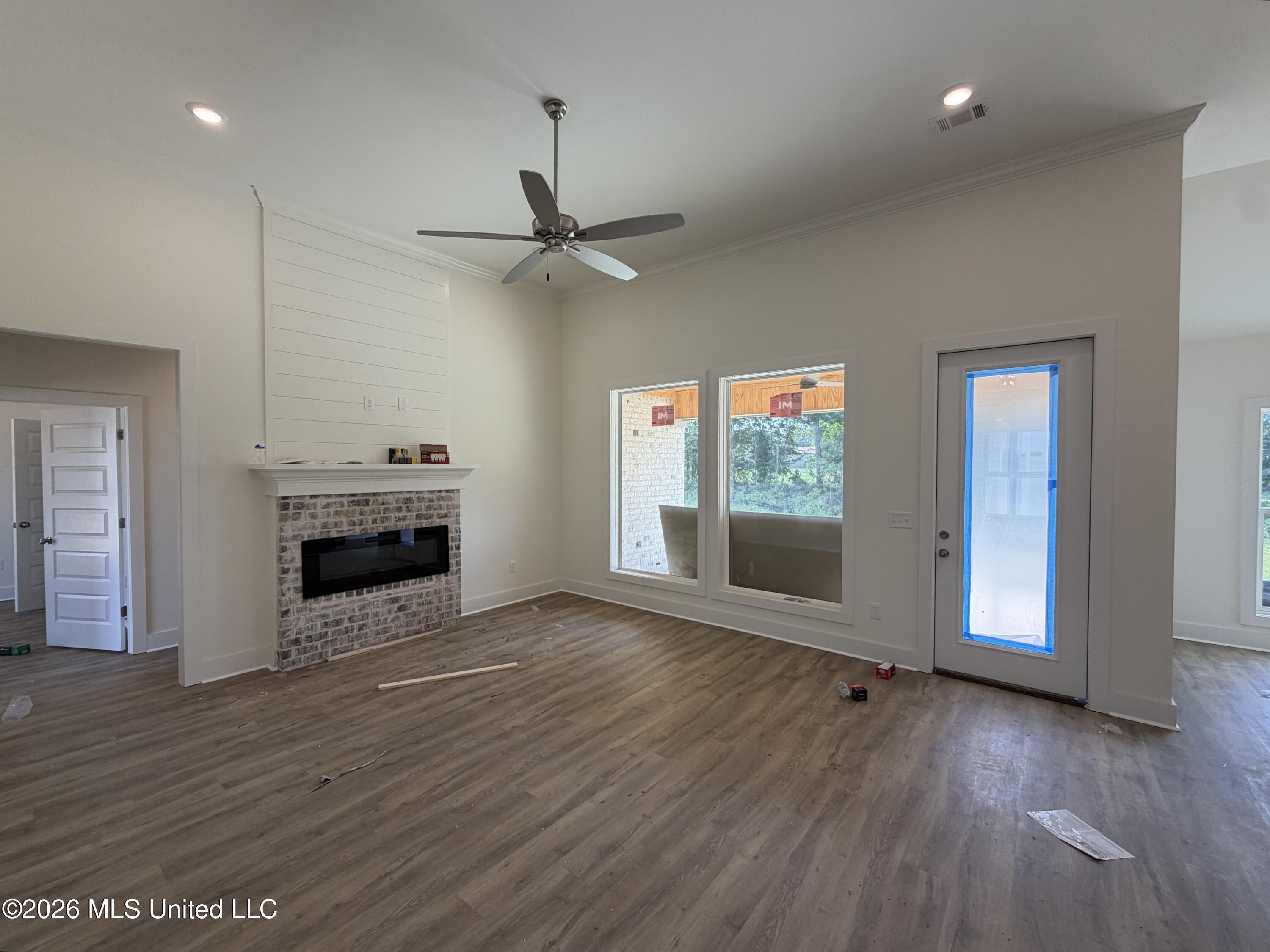 344 Brookfield Circle Property Photo 4