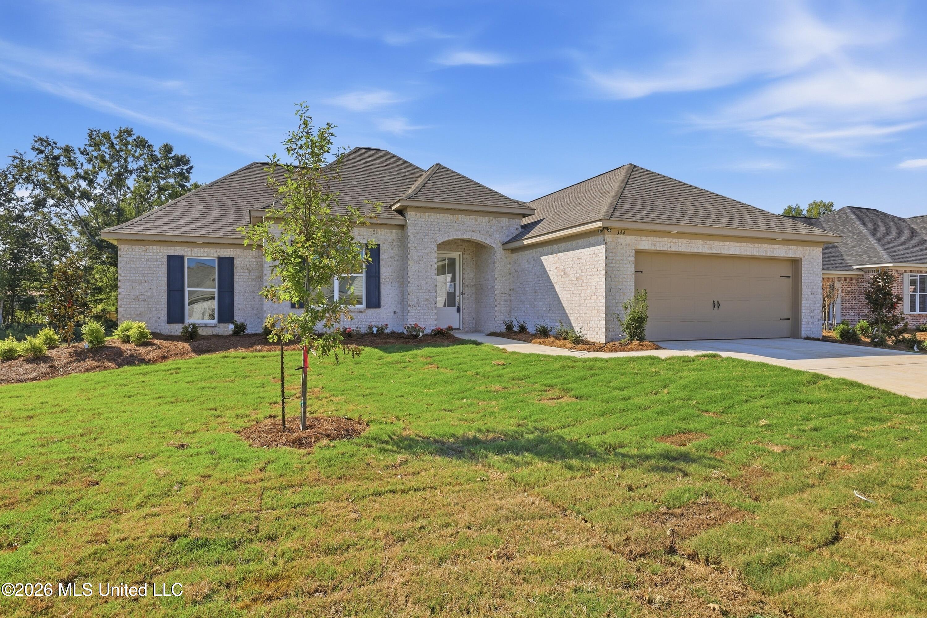 344 Brookfield Circle Property Photo 4
