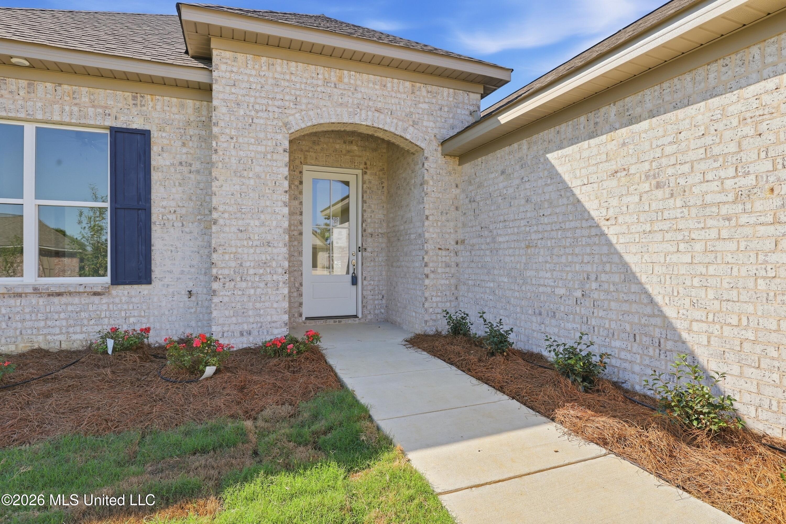 344 Brookfield Circle Property Photo 5