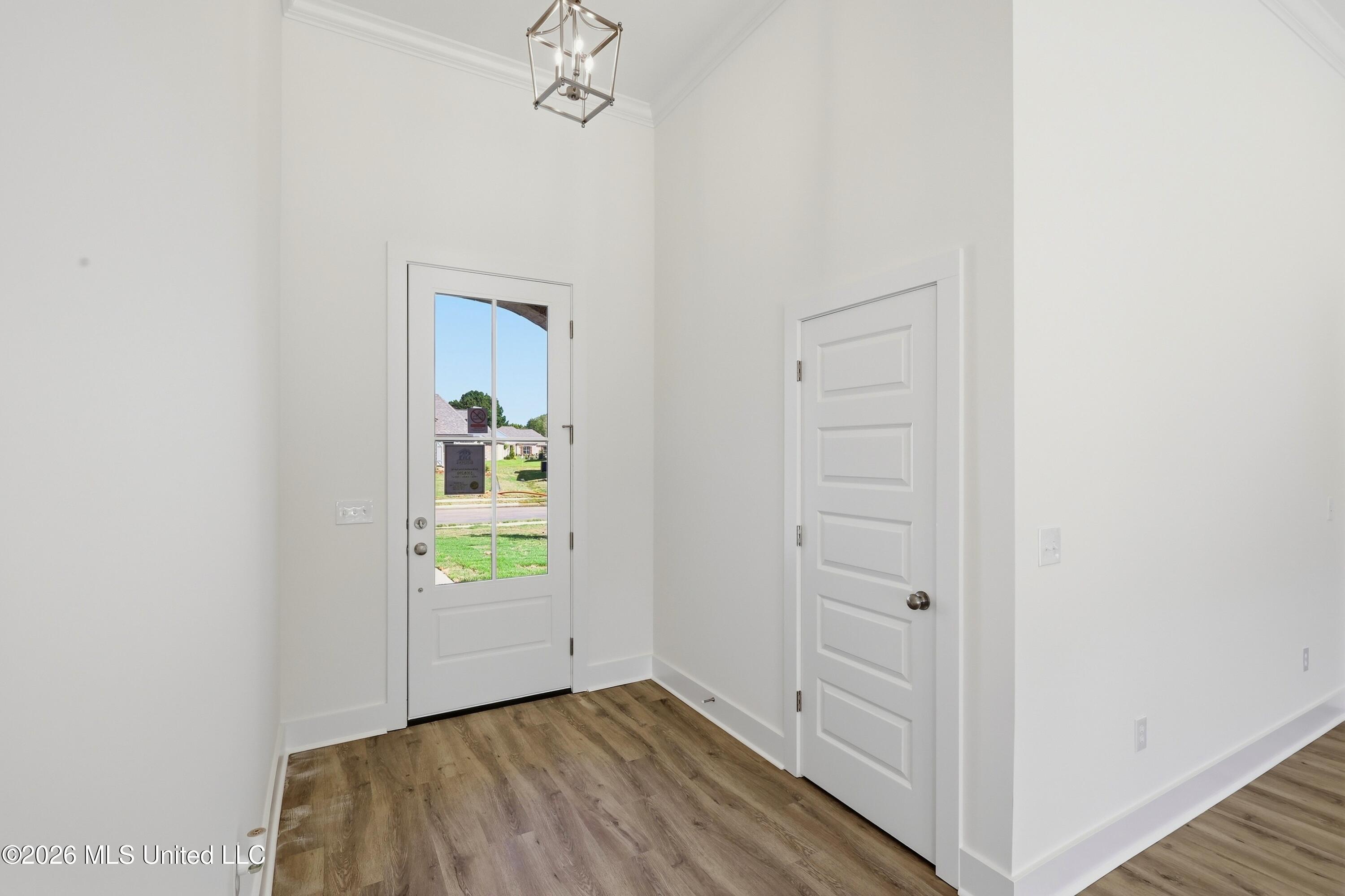 344 Brookfield Circle Property Photo 6