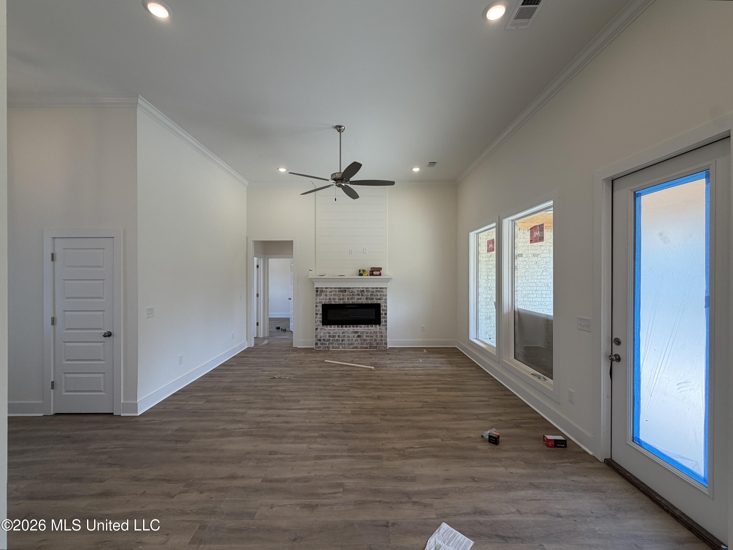 344 Brookfield Circle Property Photo 8