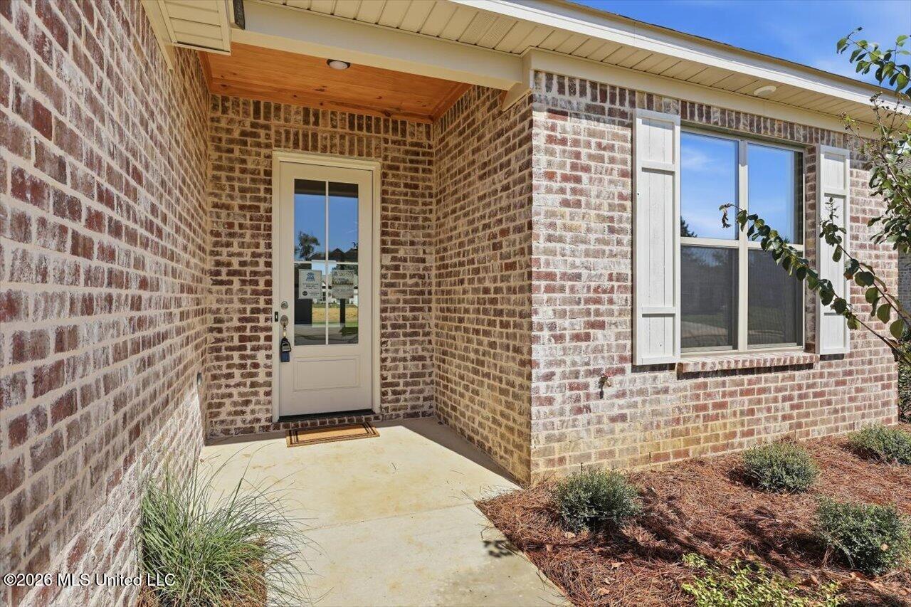 341 Brookfield Circle Property Photo 4