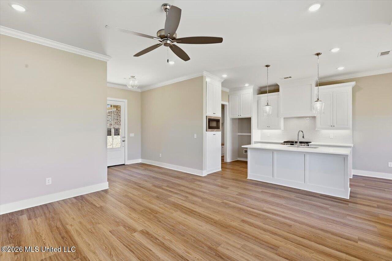 341 Brookfield Circle Property Photo 8