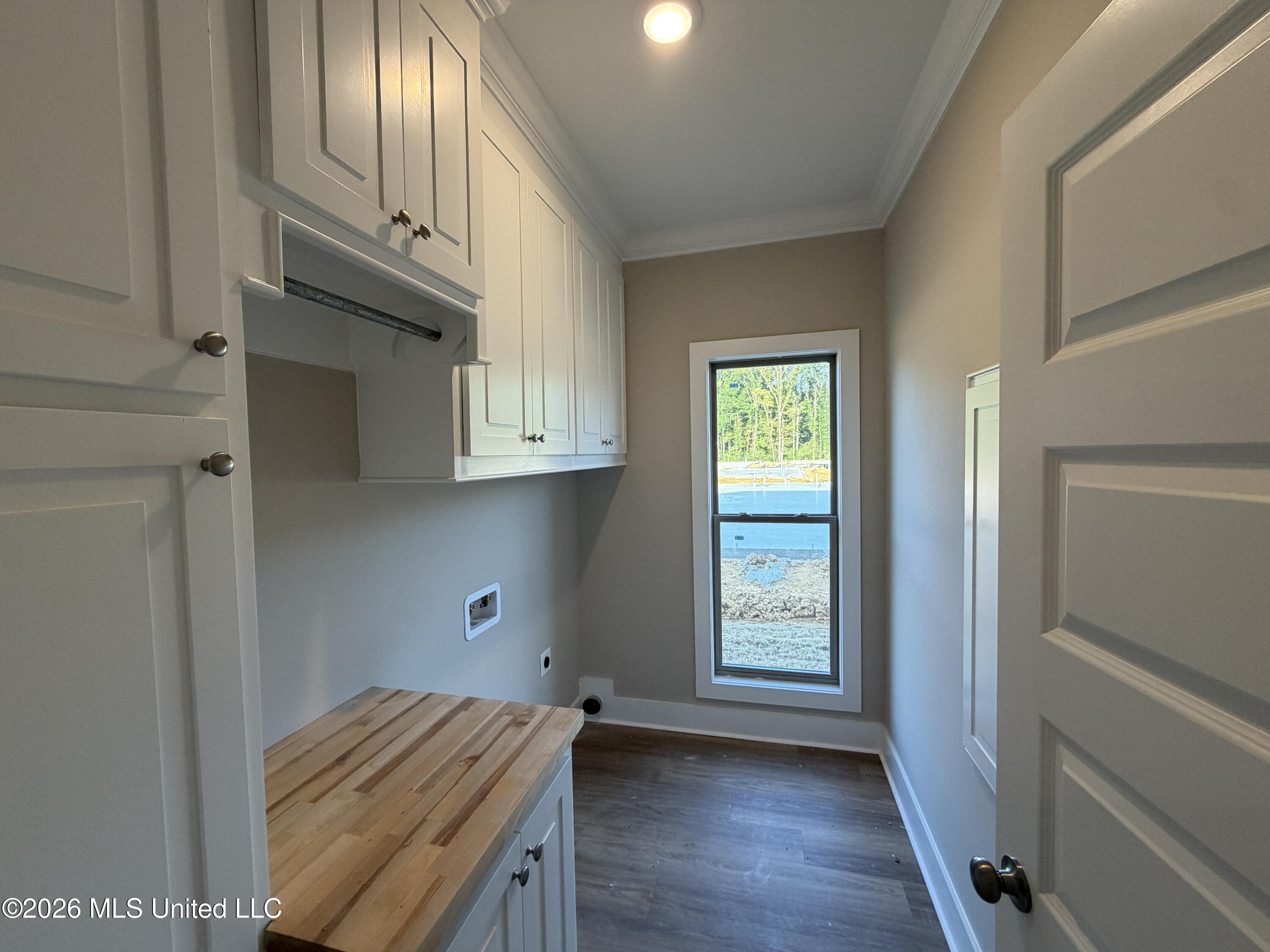 341 Brookfield Circle Property Photo 12