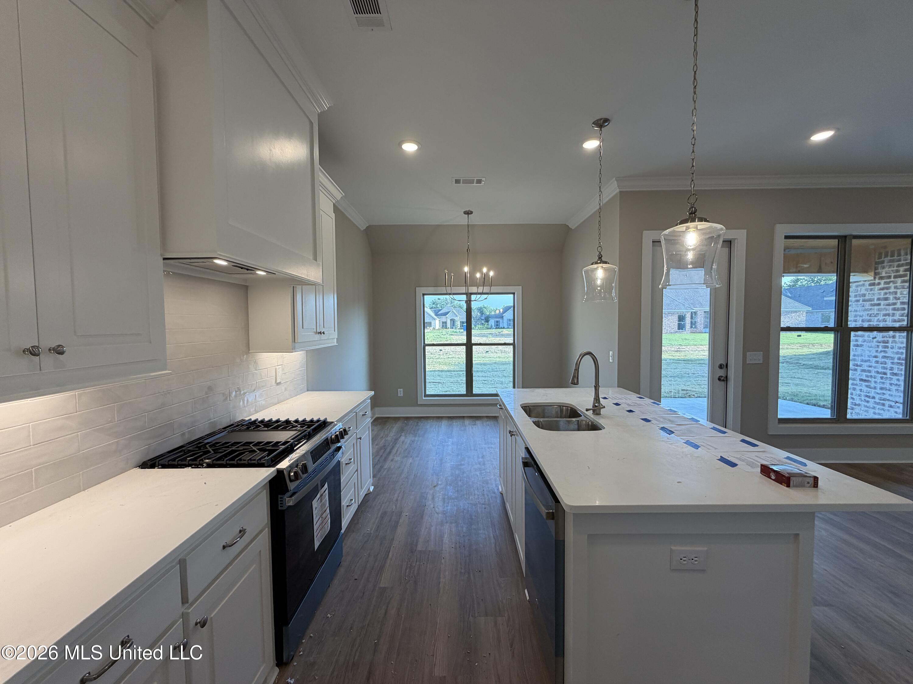 341 Brookfield Circle Property Photo 20