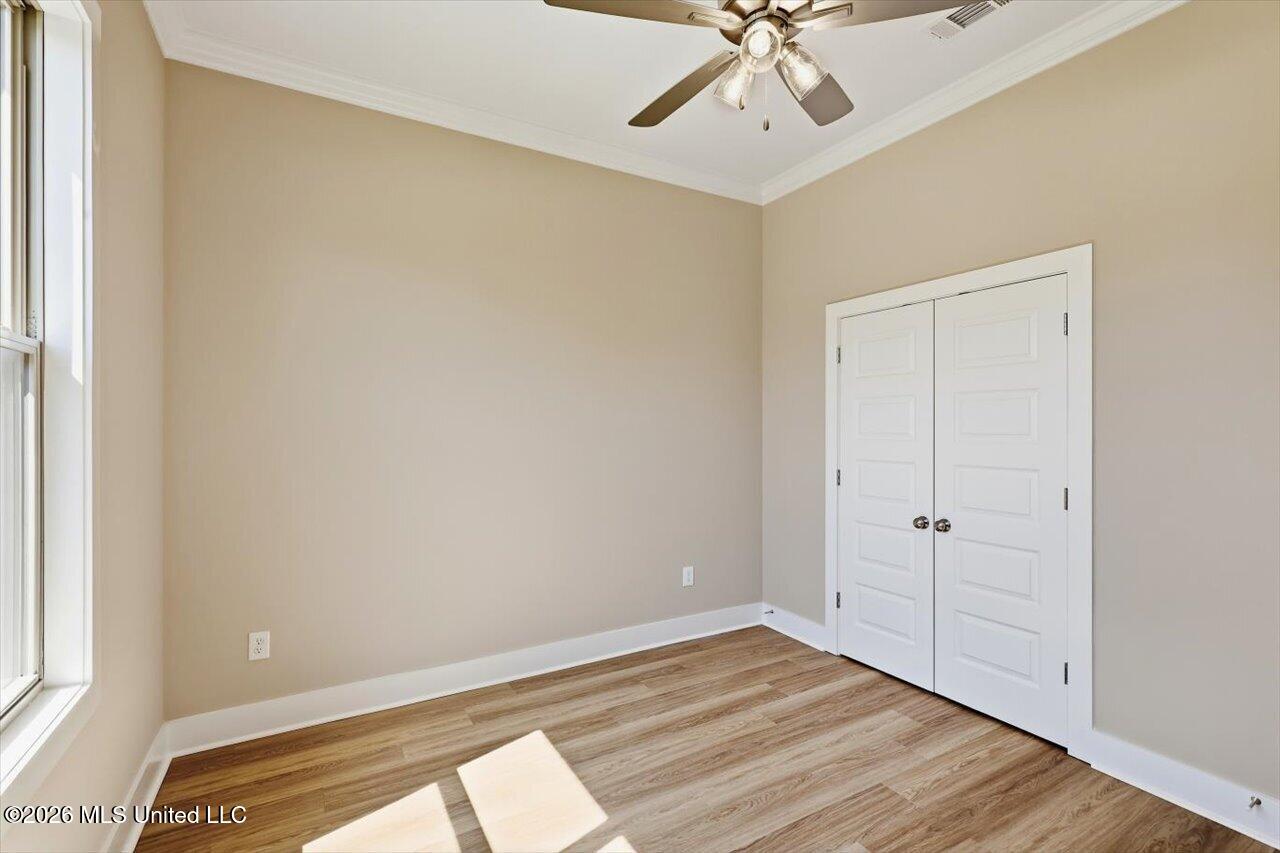 341 Brookfield Circle Property Photo 25