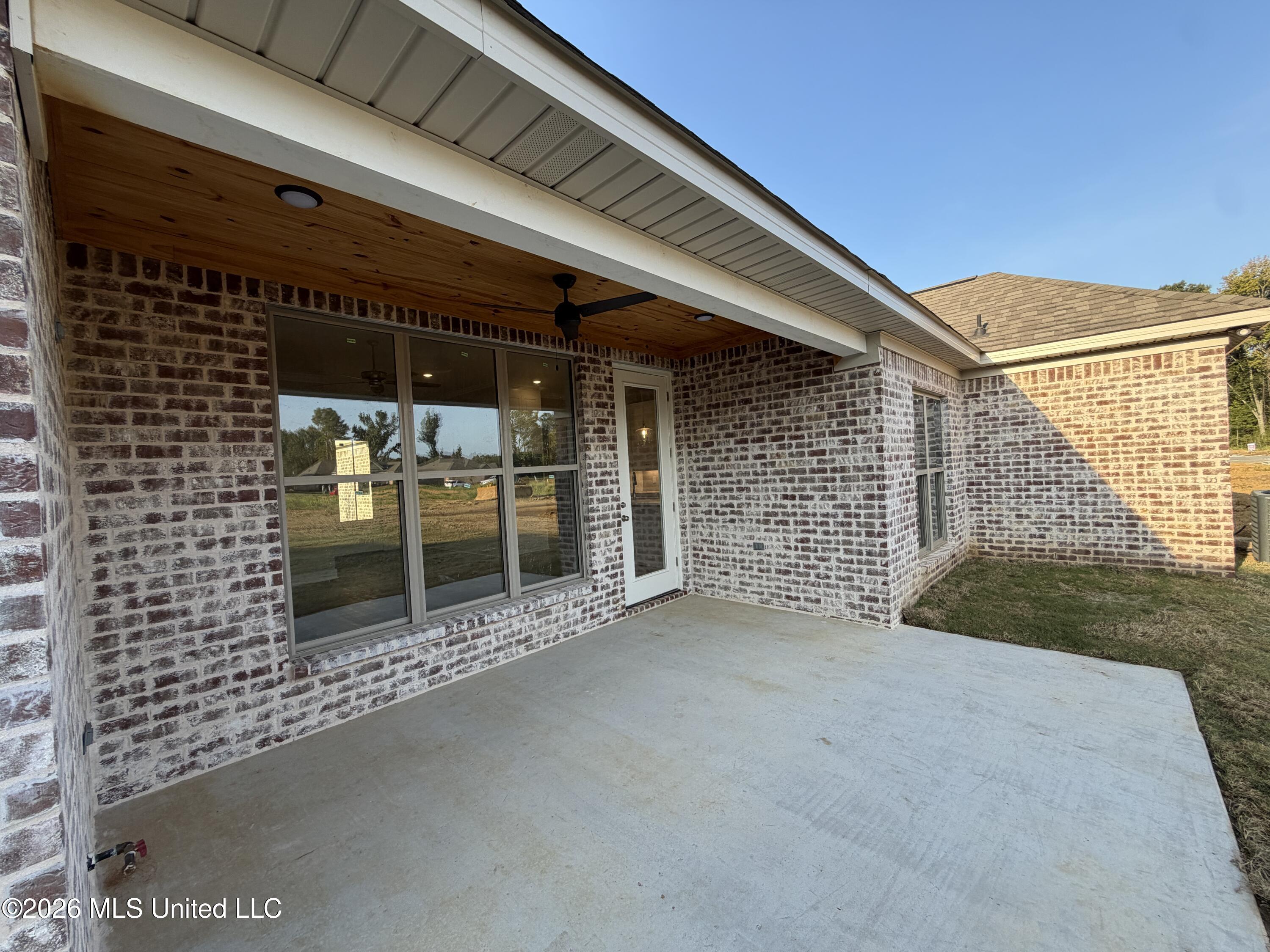 341 Brookfield Circle Property Photo 27