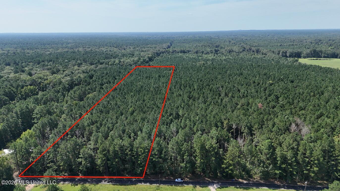 Davis Road Property Photo 2