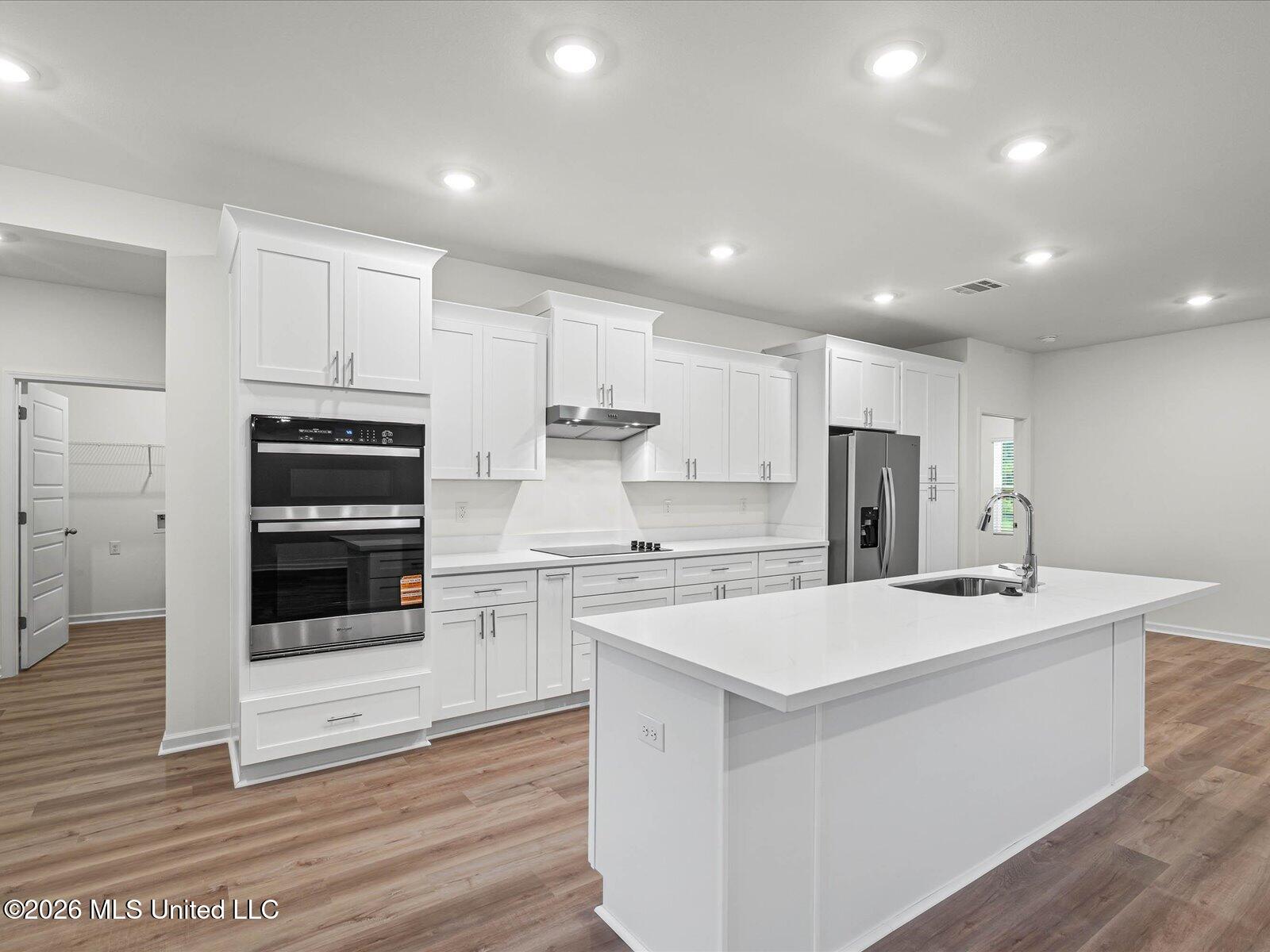 13639 Mayberry Court Property Photo 4