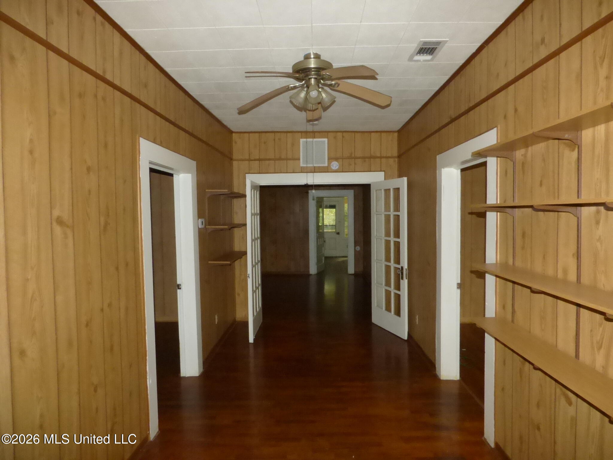 321 Minnesota Avenue Property Photo 6