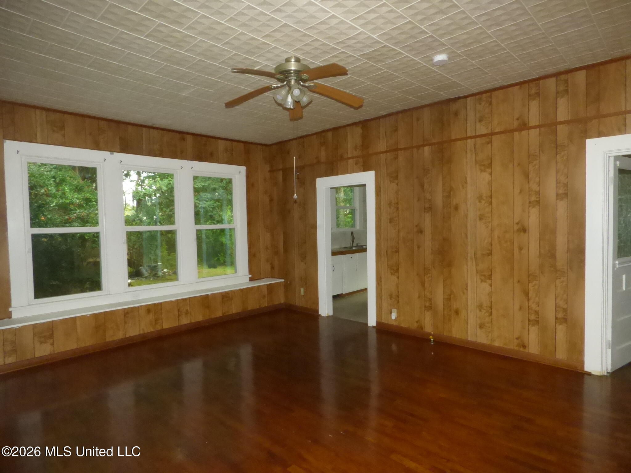 321 Minnesota Avenue Property Photo 11