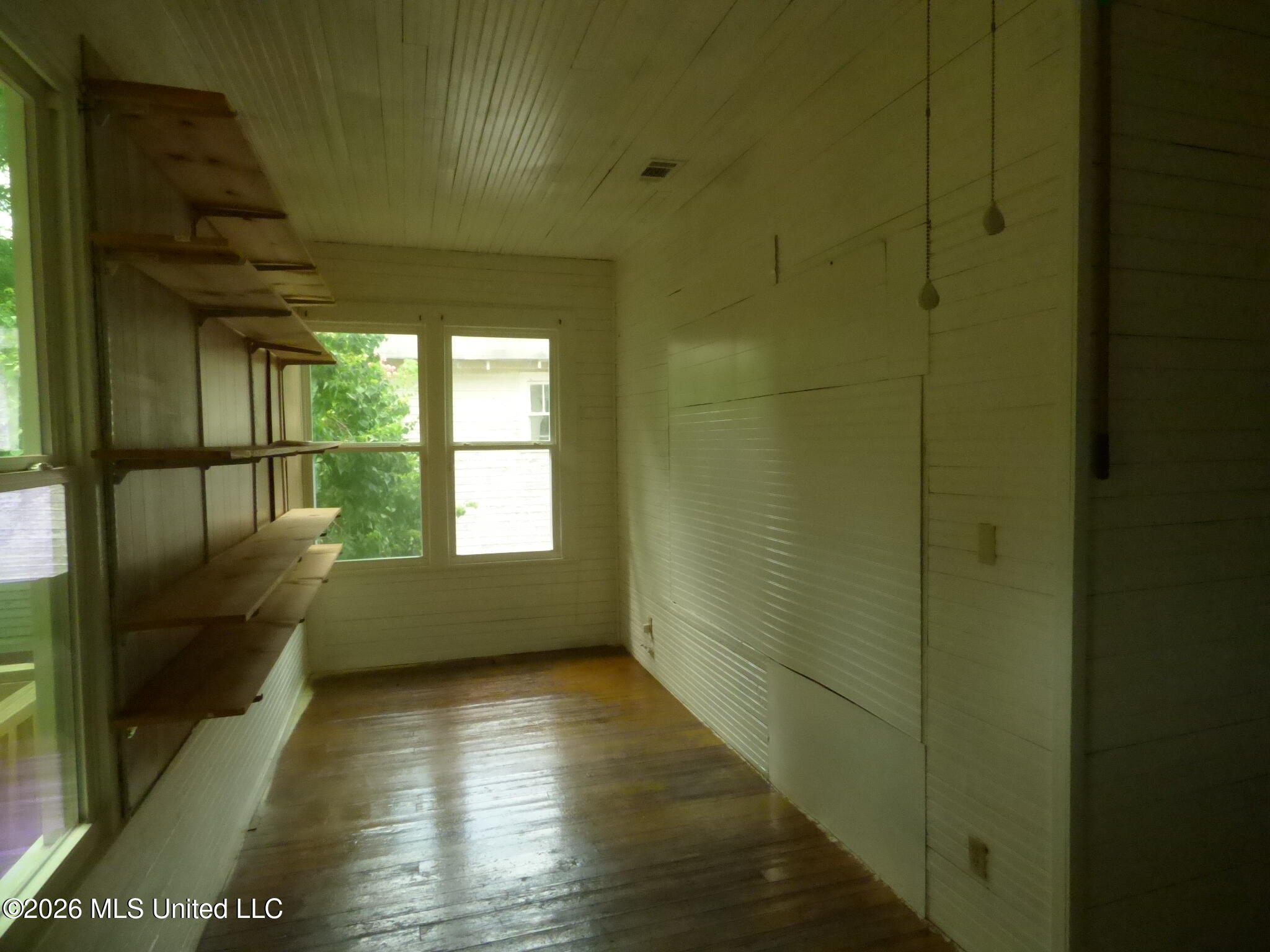 321 Minnesota Avenue Property Photo 15