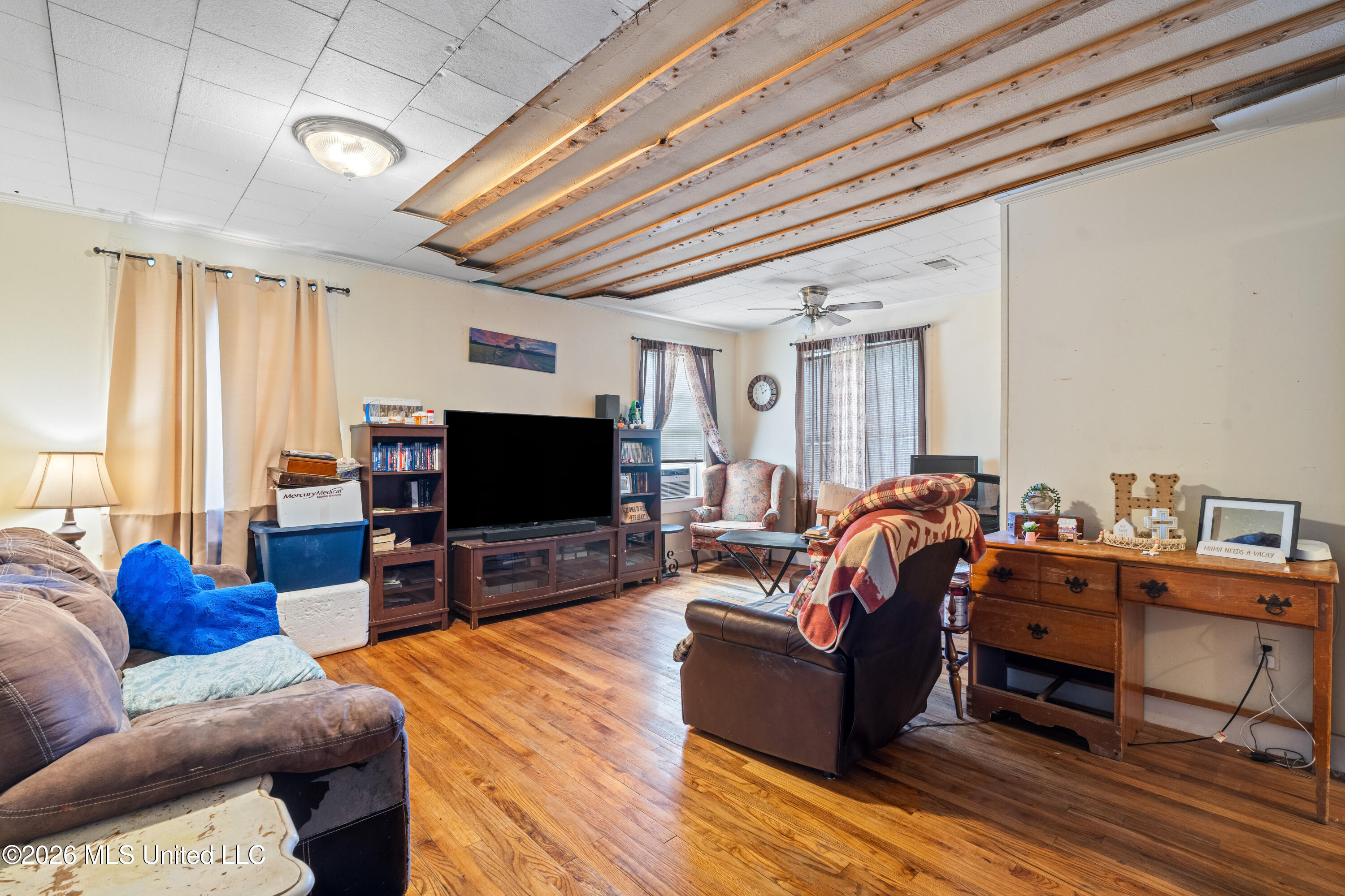 316 W Avenue Property Photo 2