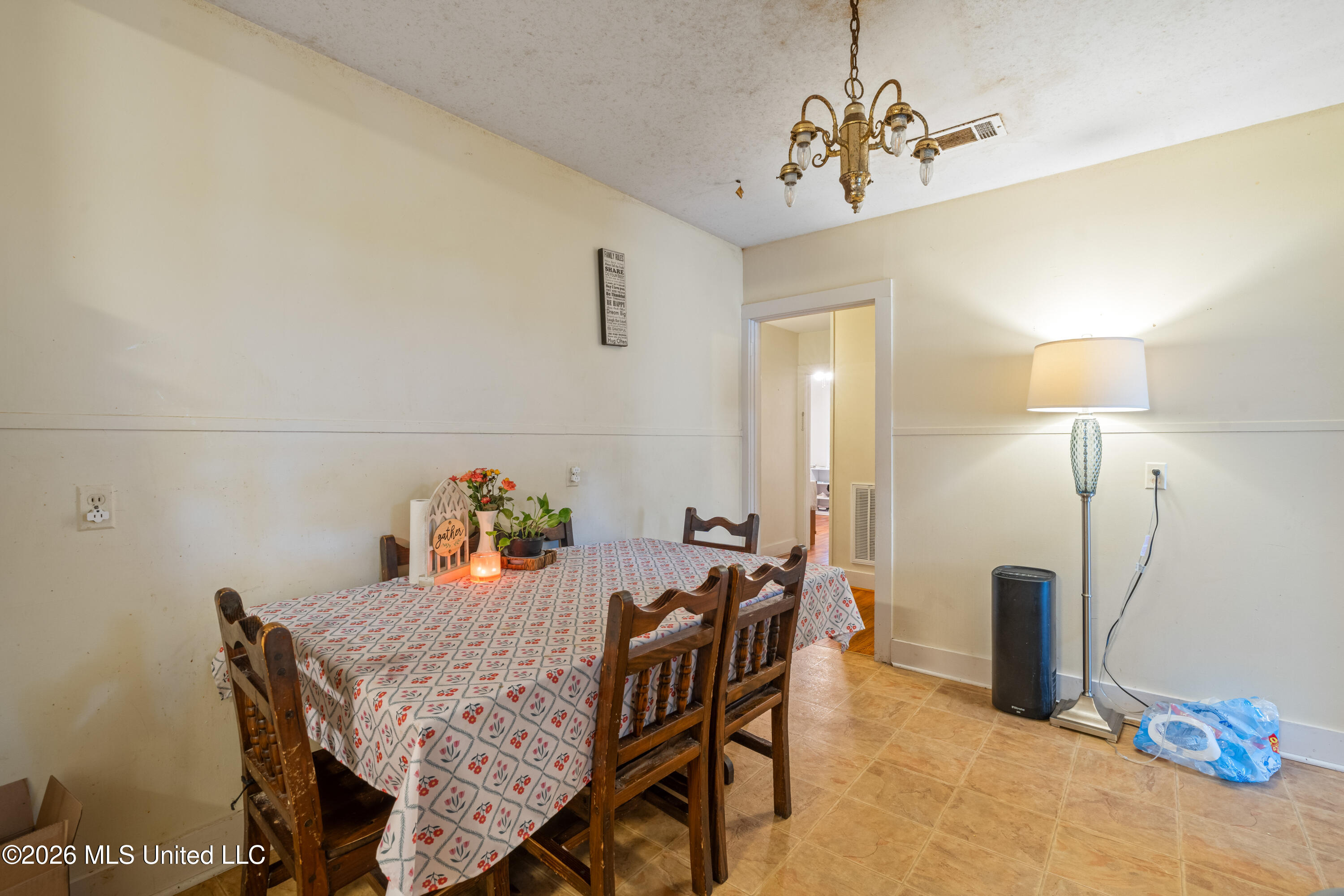 316 W Avenue Property Photo 4
