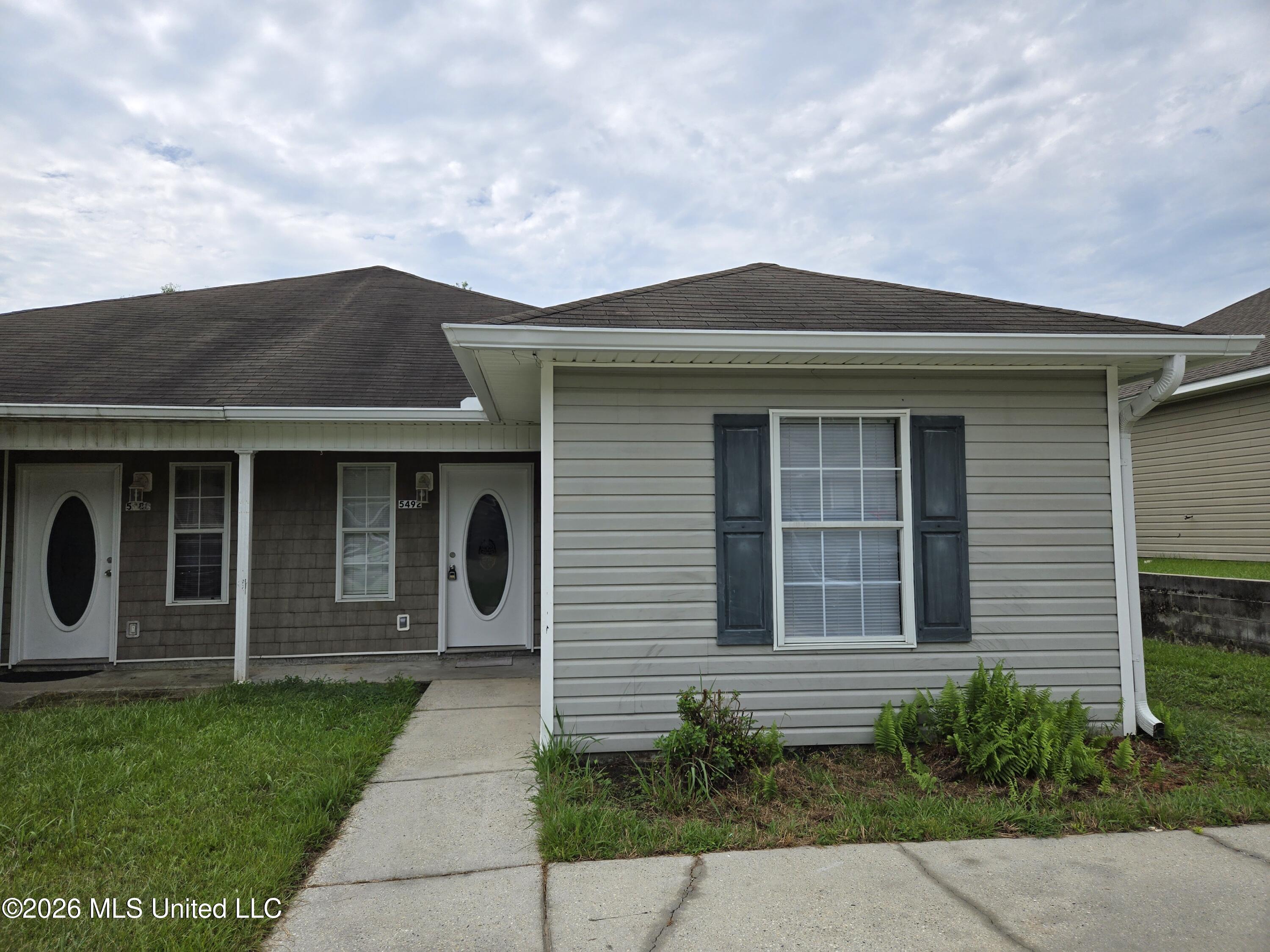 5492 Quail Creek Circle Property Photo 1
