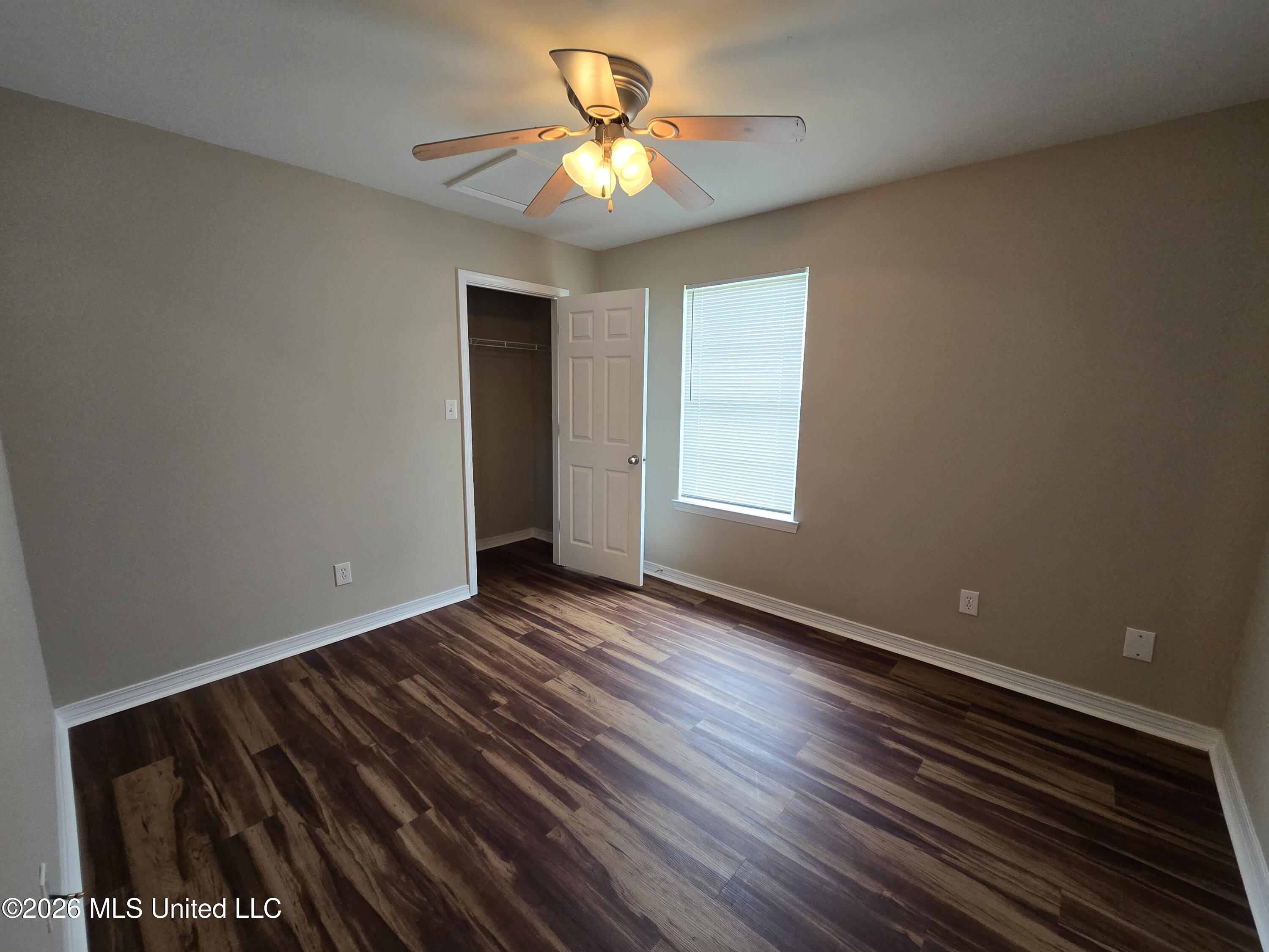 5492 Quail Creek Circle Property Photo 5
