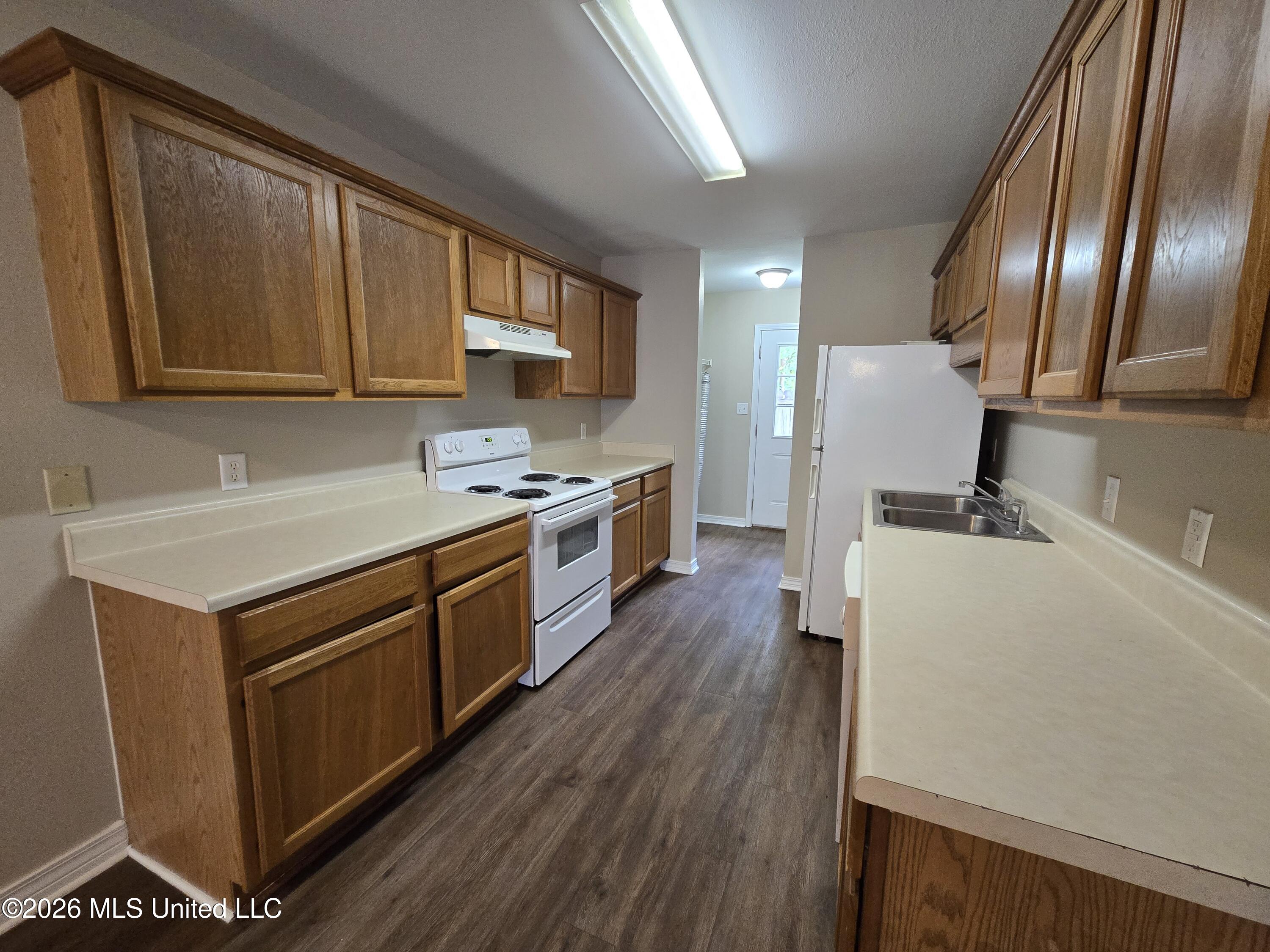 5492 Quail Creek Circle Property Photo 9