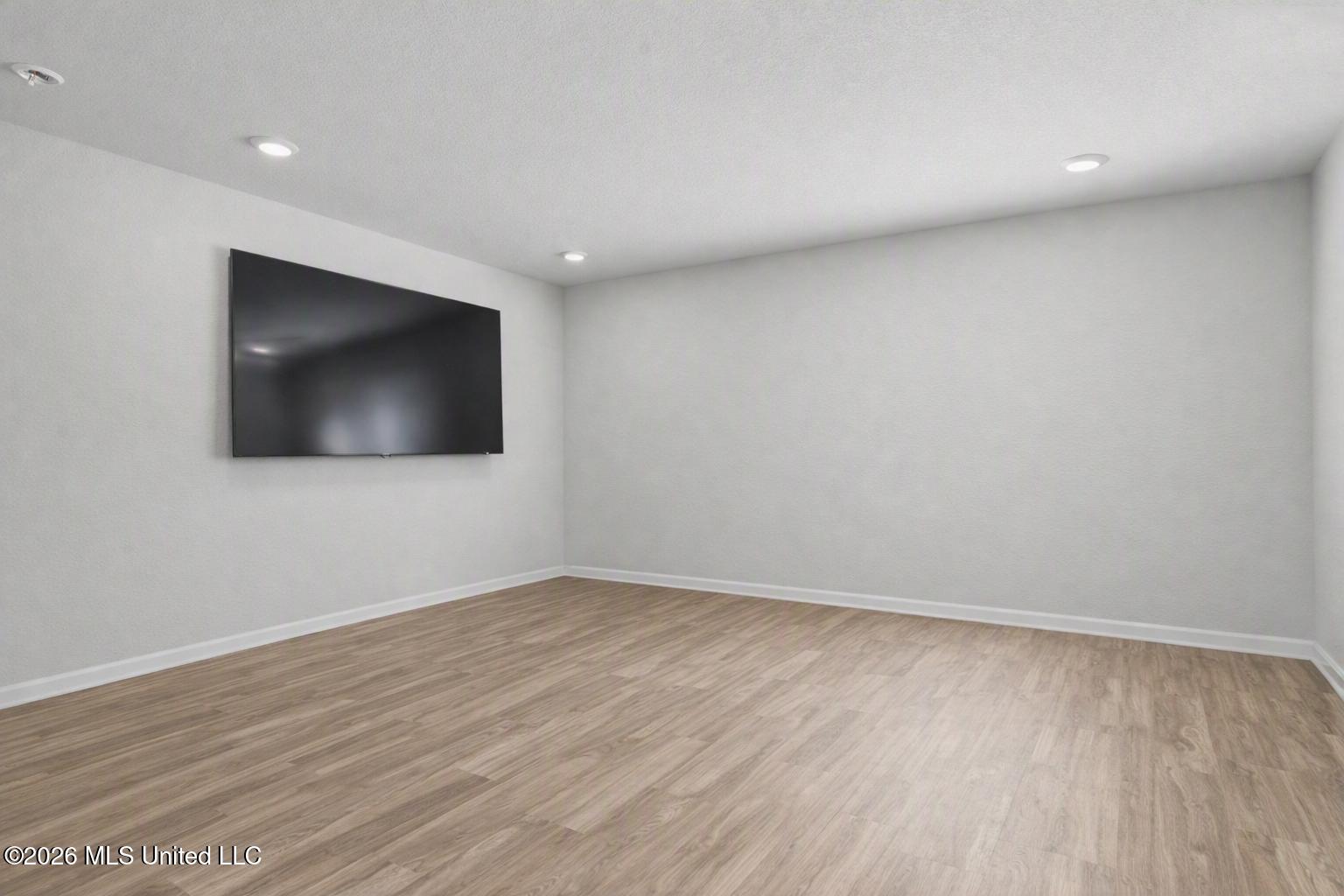 1024 Enclave Circle Property Photo 4