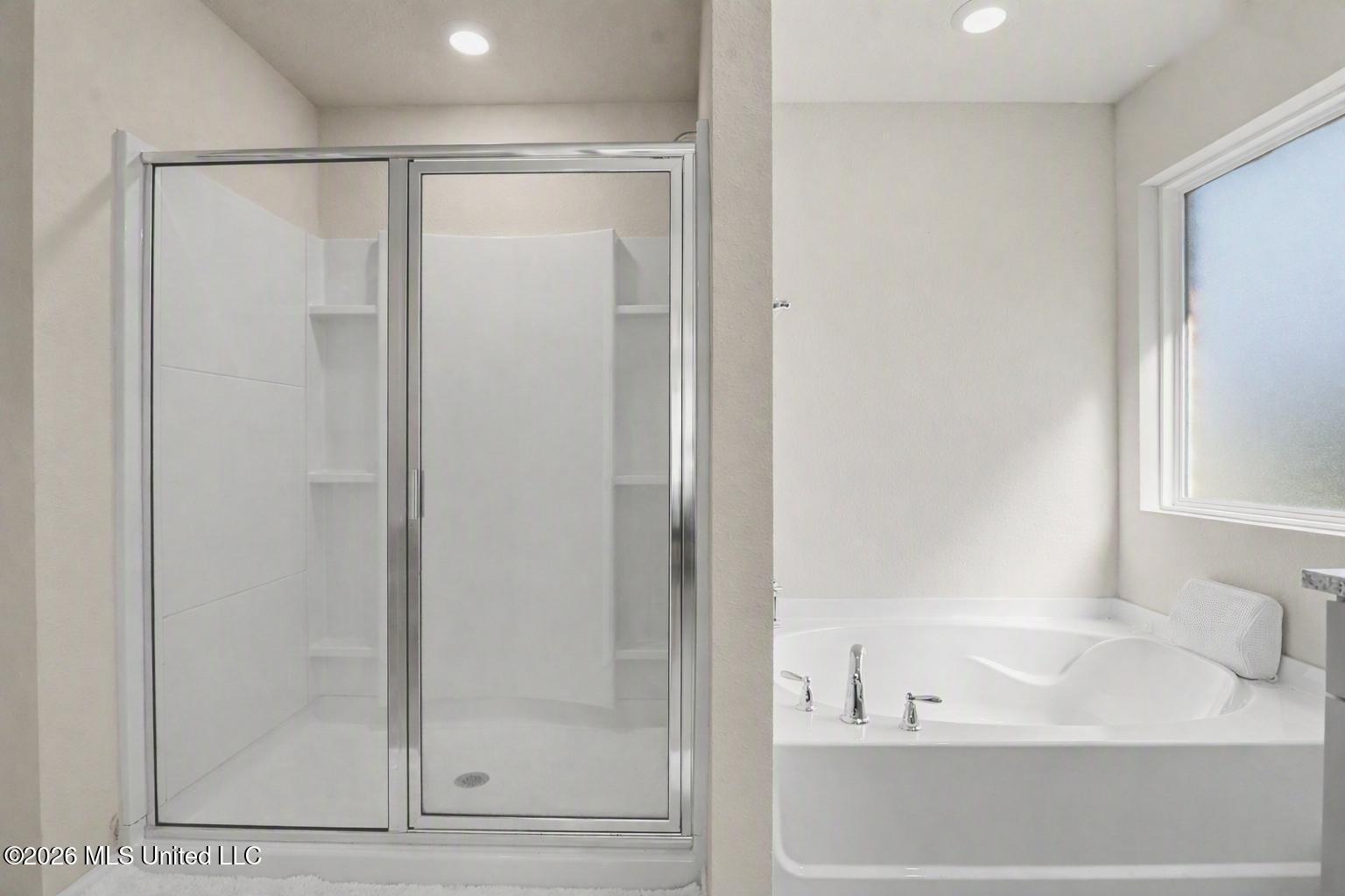 1024 Enclave Circle Property Photo 10