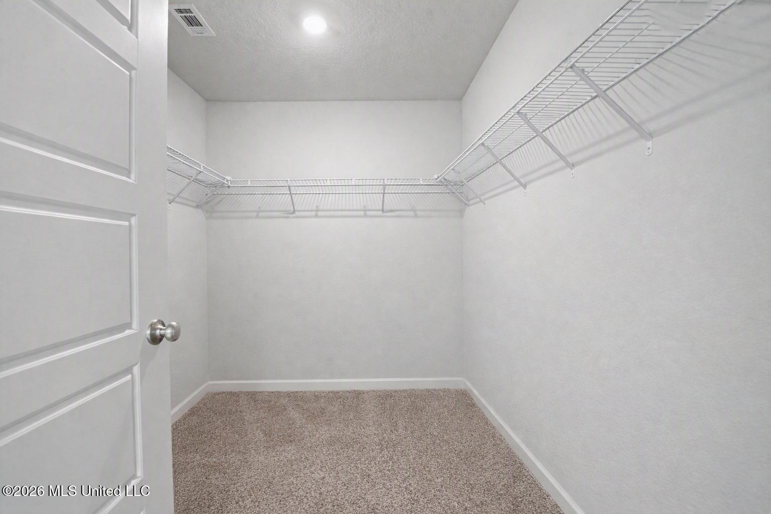1024 Enclave Circle Property Photo 11