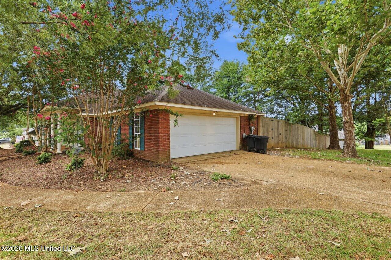 1017 Prince Drive Property Photo 3