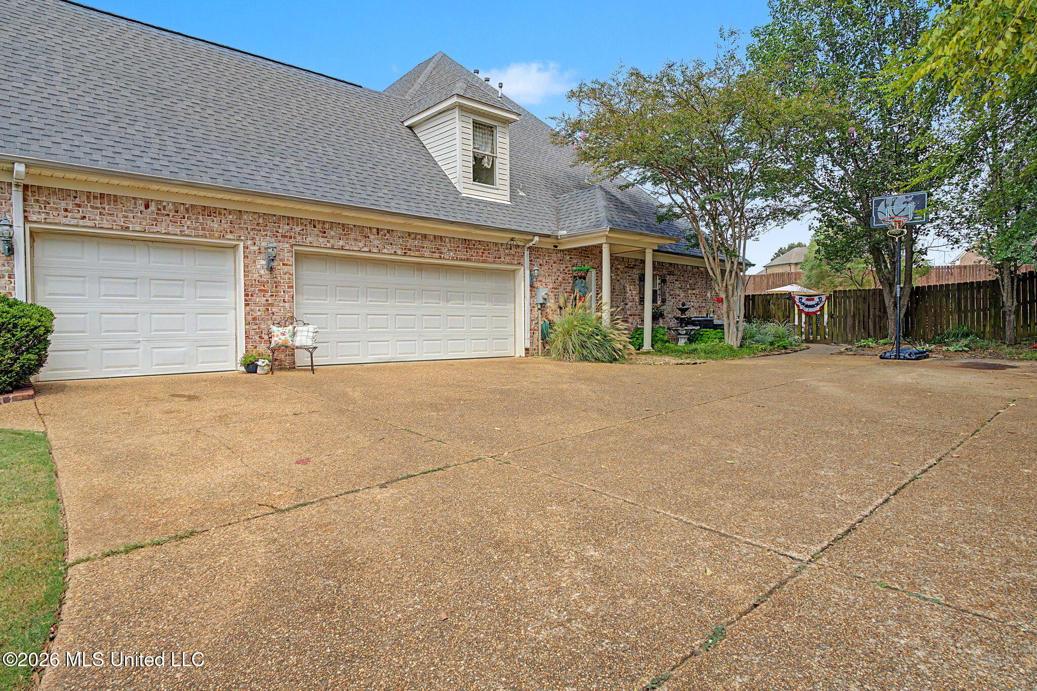 1424 Stone Gate Drive Property Photo 7