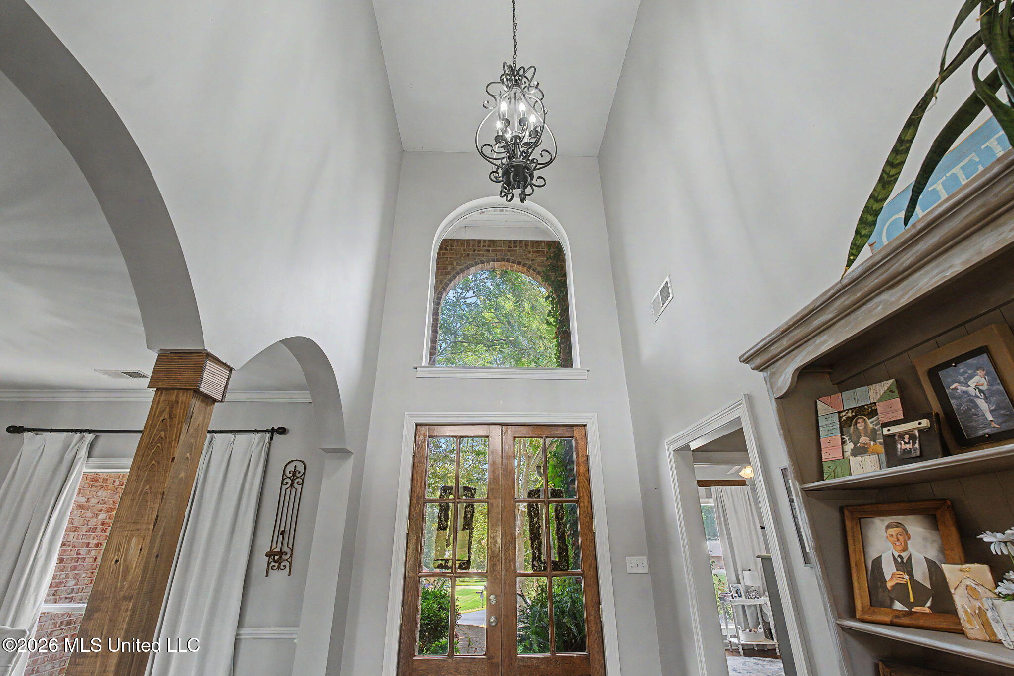 1424 Stone Gate Drive Property Photo 12