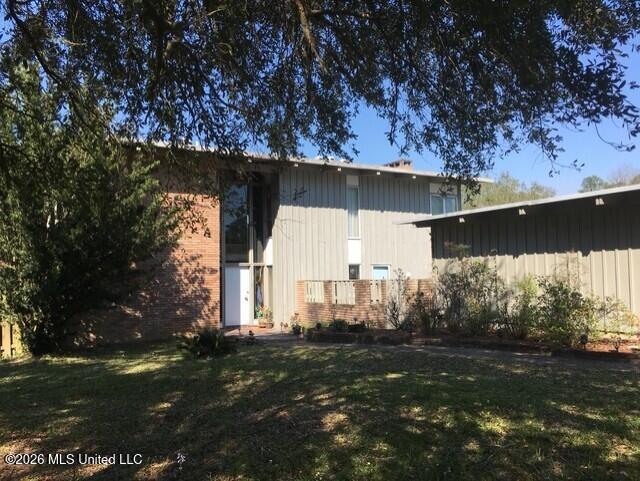 2416 Rolling Meadows Road Property Photo 1