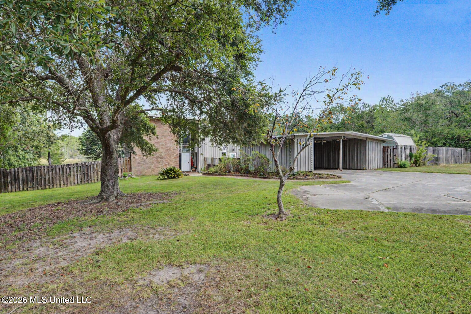 2416 Rolling Meadows Road Property Photo 1