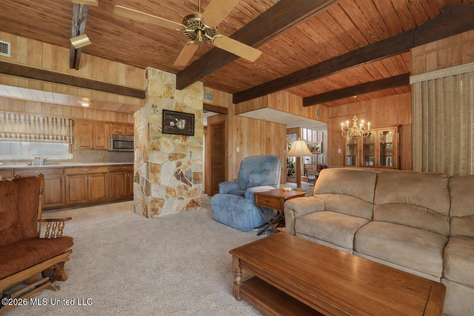 2416 Rolling Meadows Road Property Photo 5
