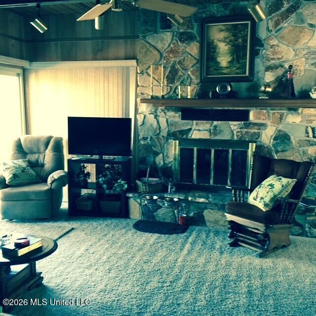 2416 Rolling Meadows Road Property Photo 18