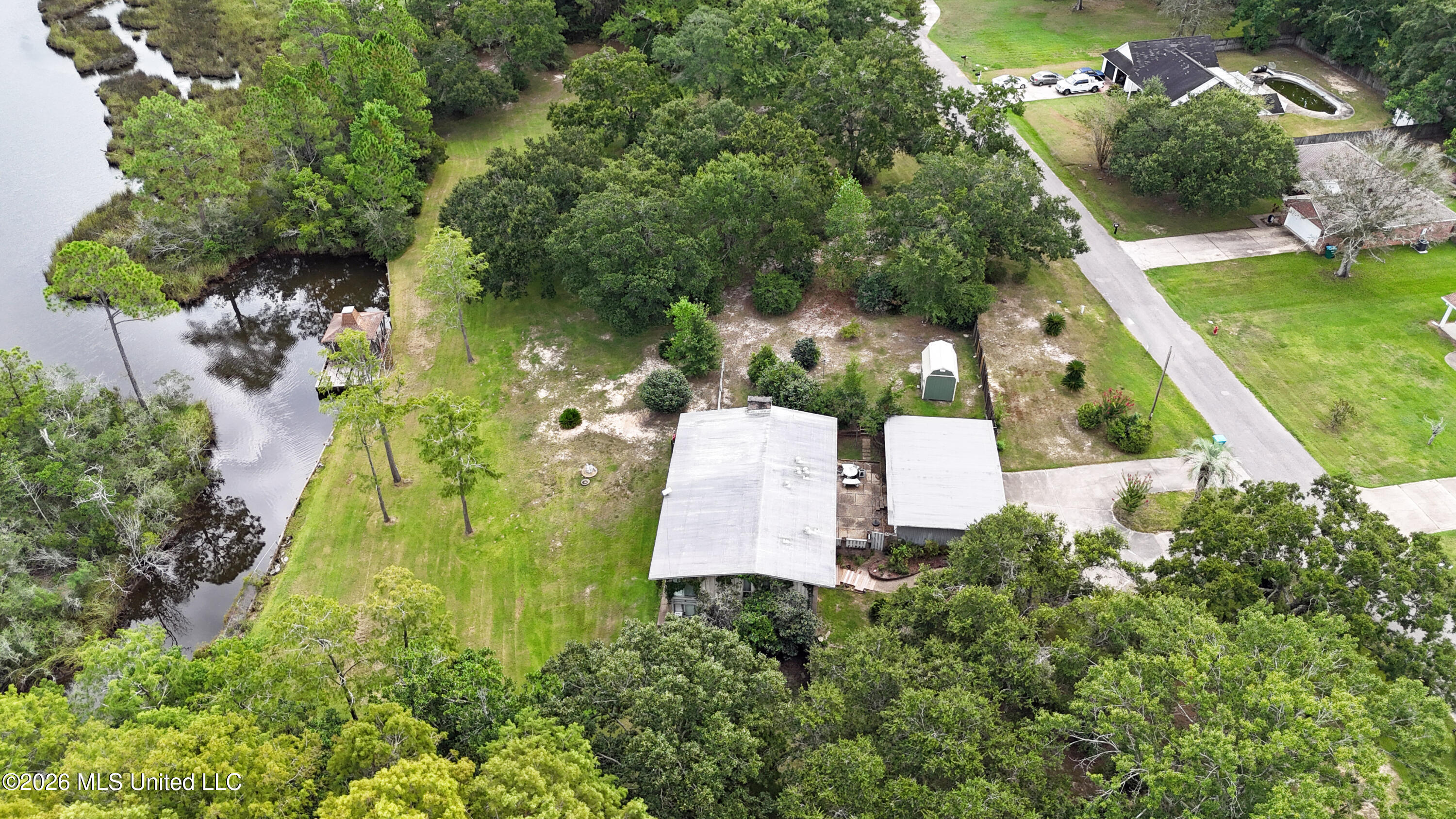 2416 Rolling Meadows Road Property Photo 34