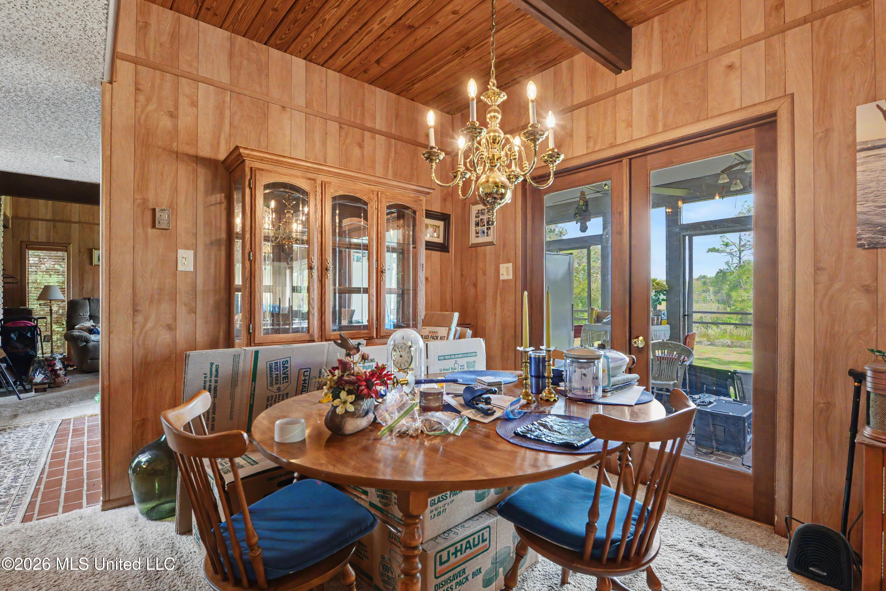 2416 Rolling Meadows Road Property Photo 39