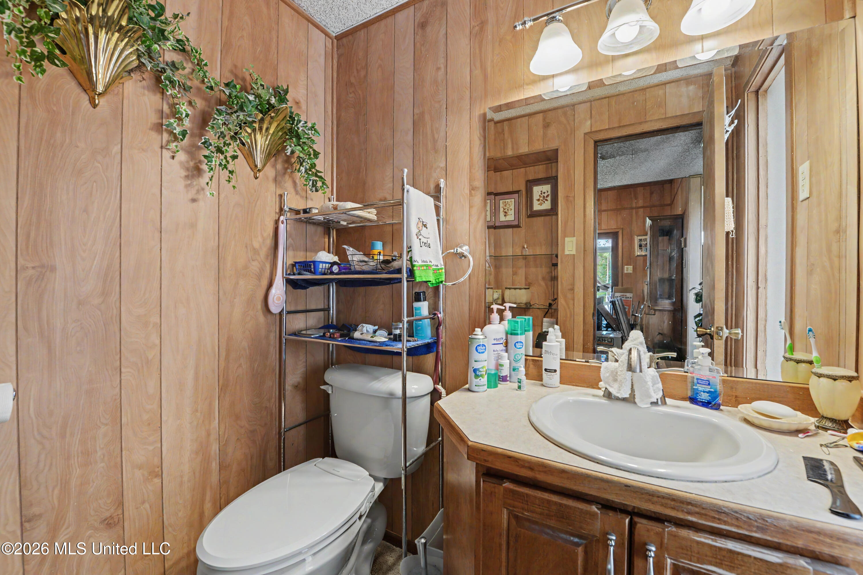 2416 Rolling Meadows Road Property Photo 40