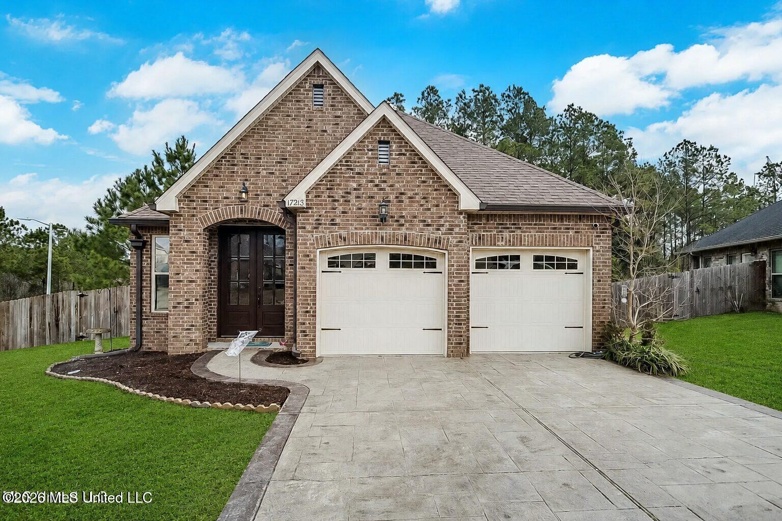 17213 Palm Ridge Drive Property Photo 2
