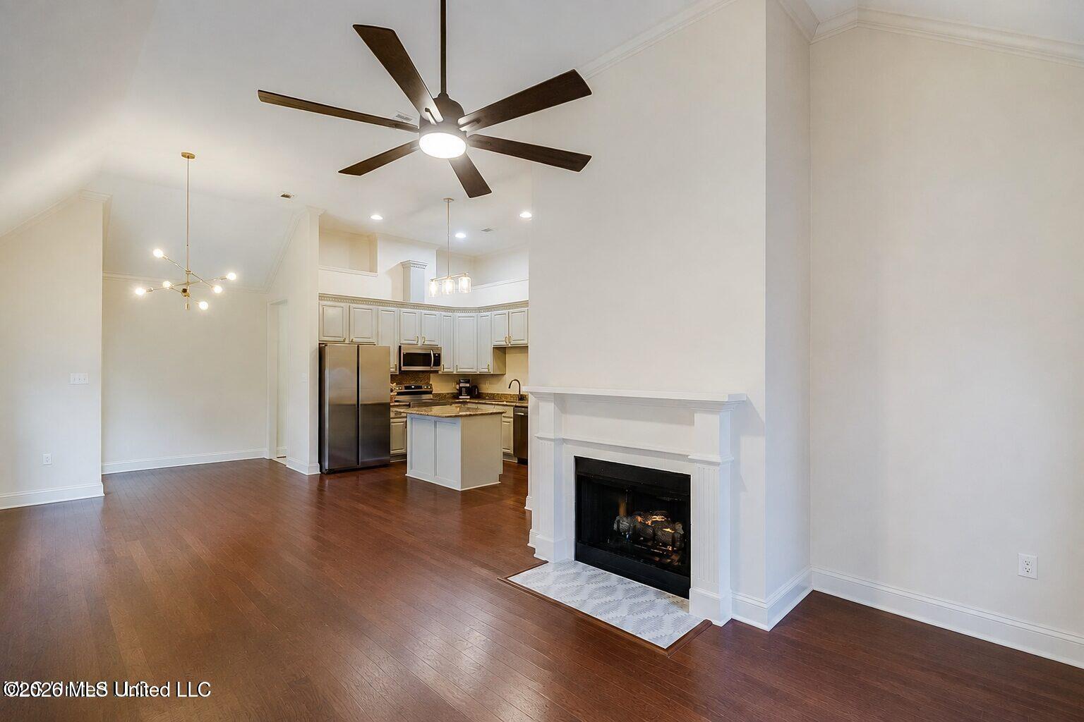 17213 Palm Ridge Drive Property Photo 3
