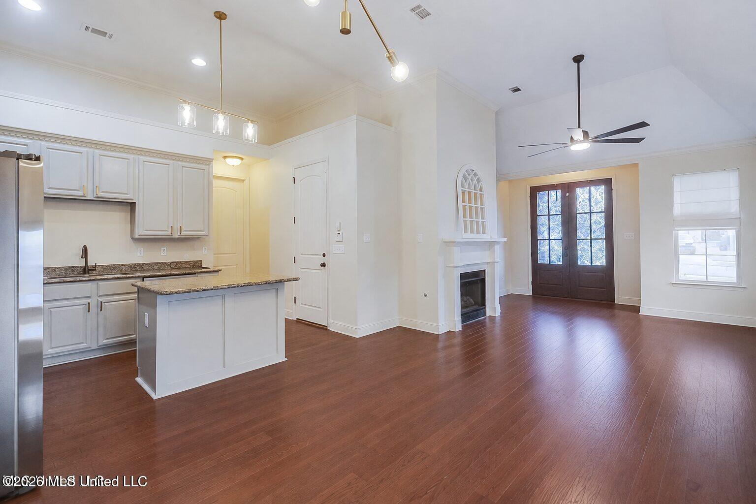 17213 Palm Ridge Drive Property Photo 6