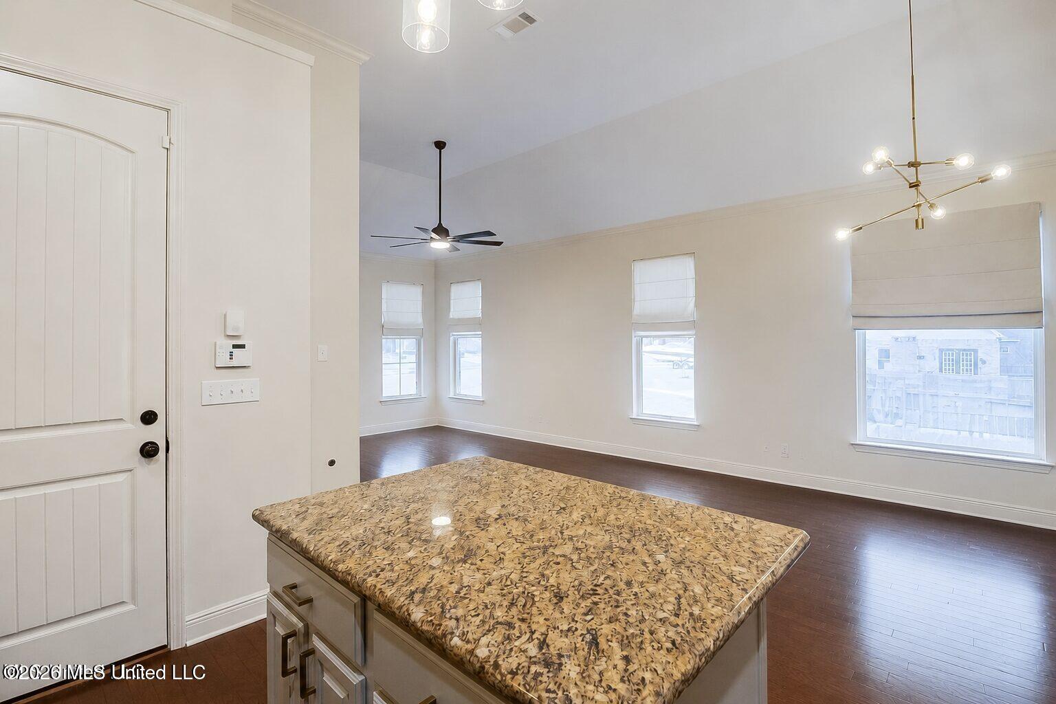 17213 Palm Ridge Drive Property Photo 8