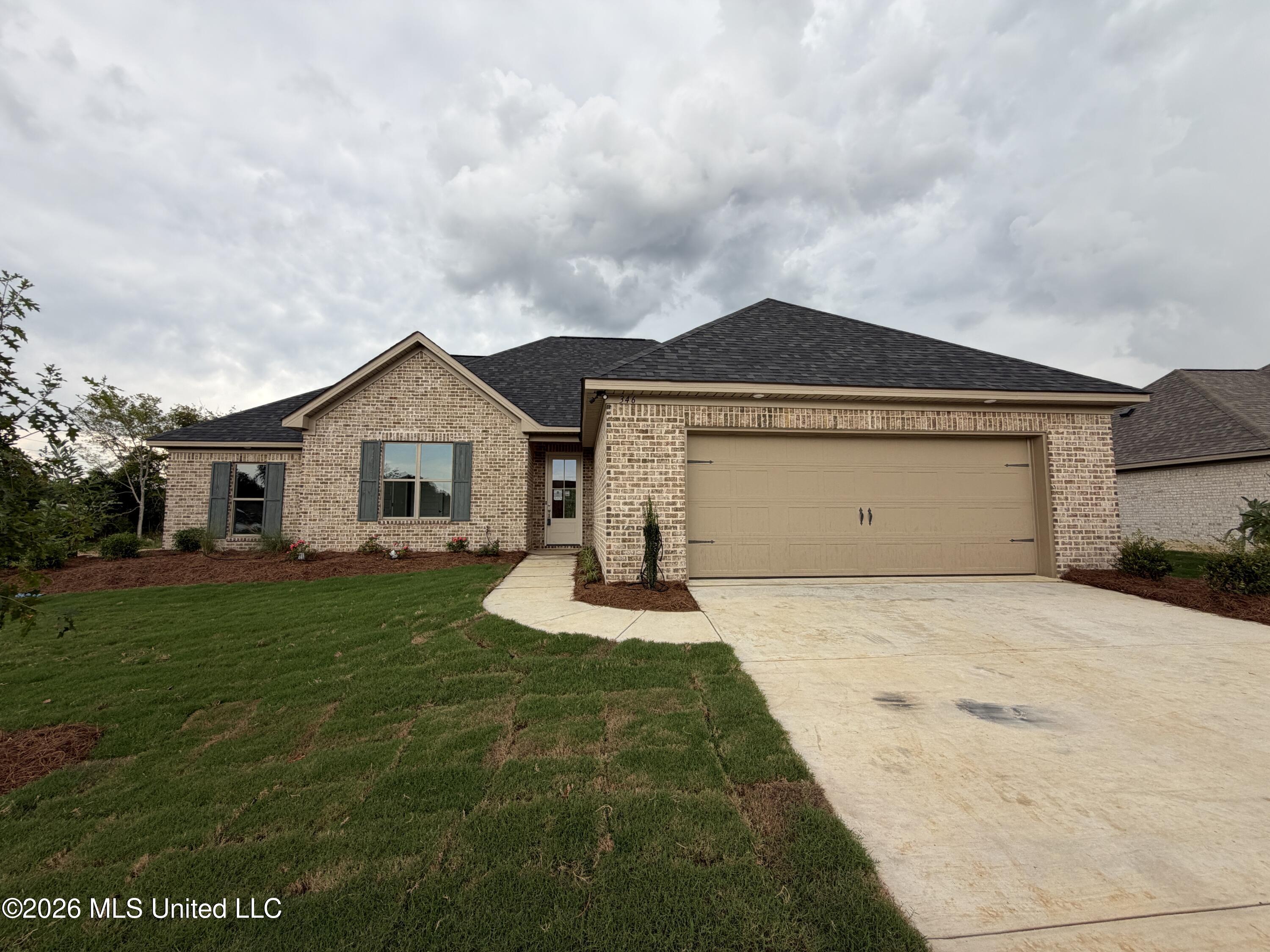 346 Brookfield Circle Property Photo 1