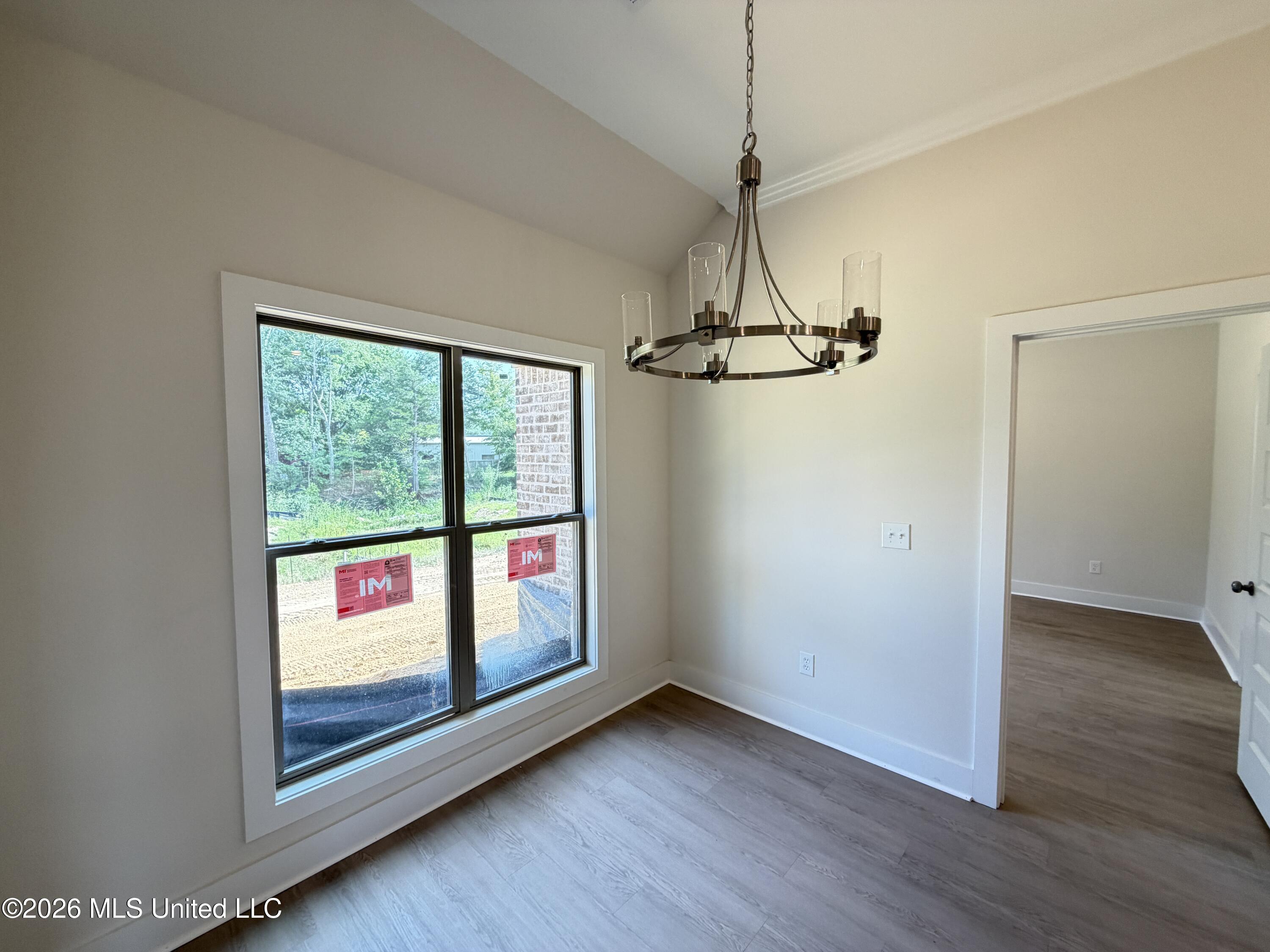 346 Brookfield Circle Property Photo 8
