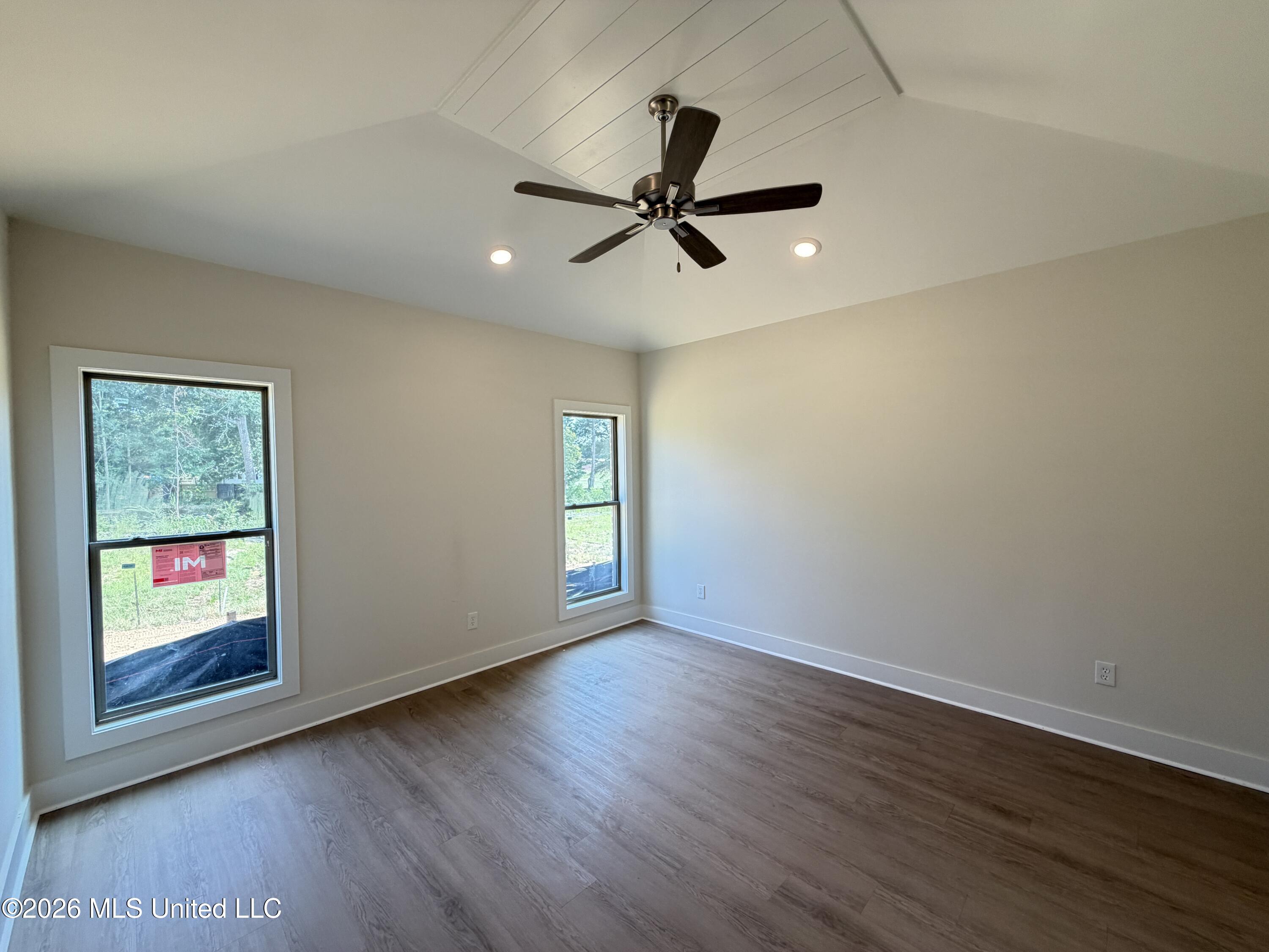 346 Brookfield Circle Property Photo 14