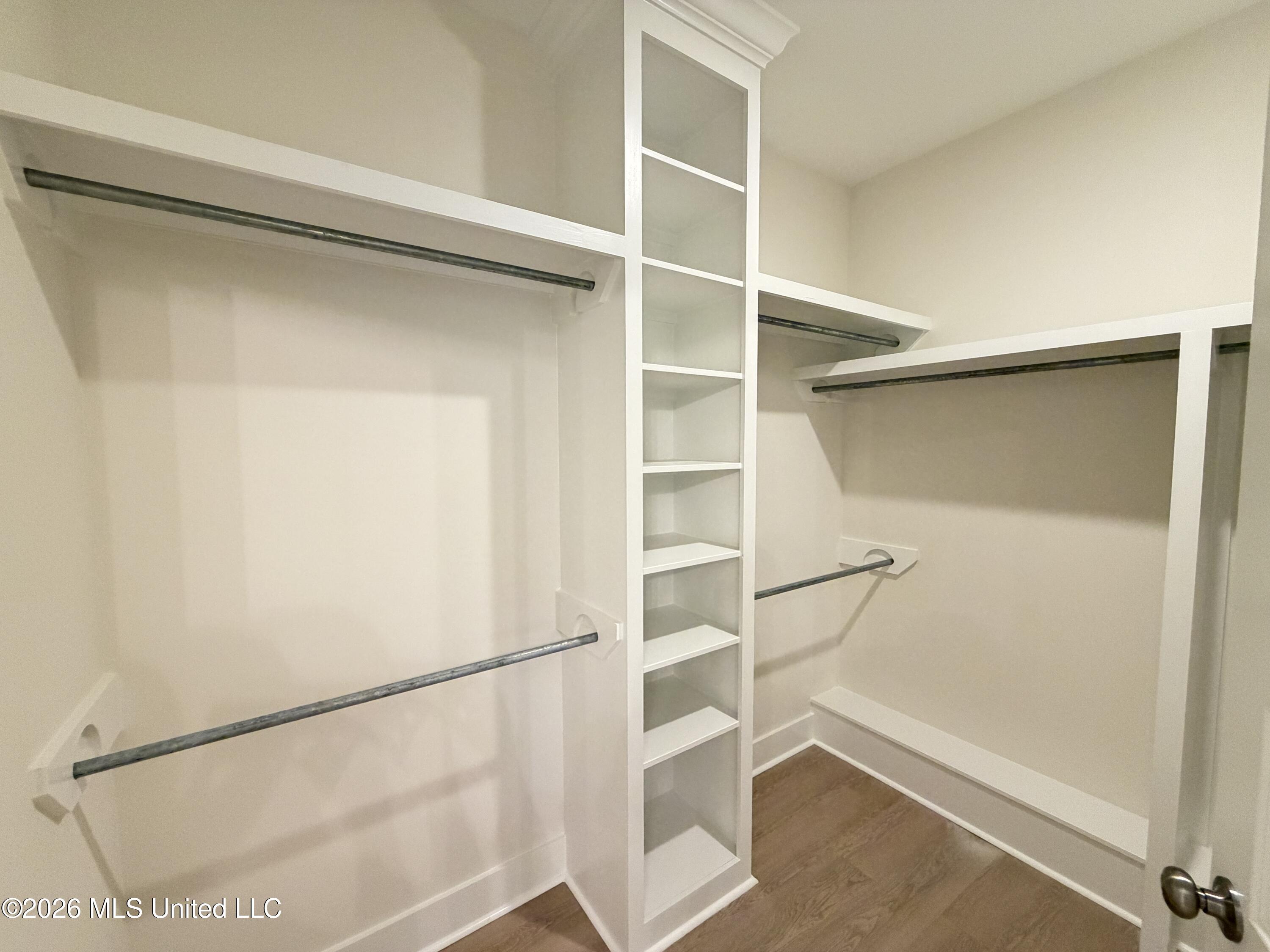 346 Brookfield Circle Property Photo 22