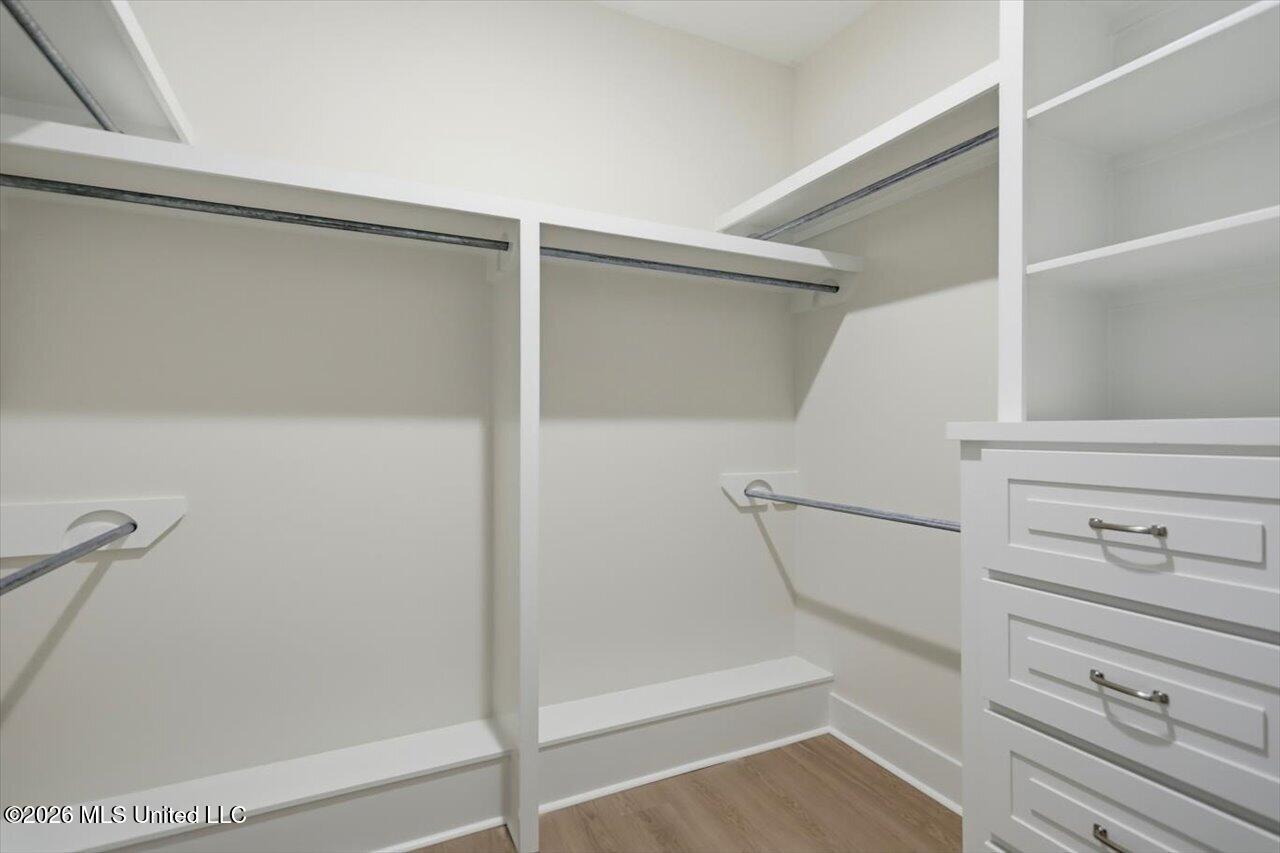 346 Brookfield Circle Property Photo 23