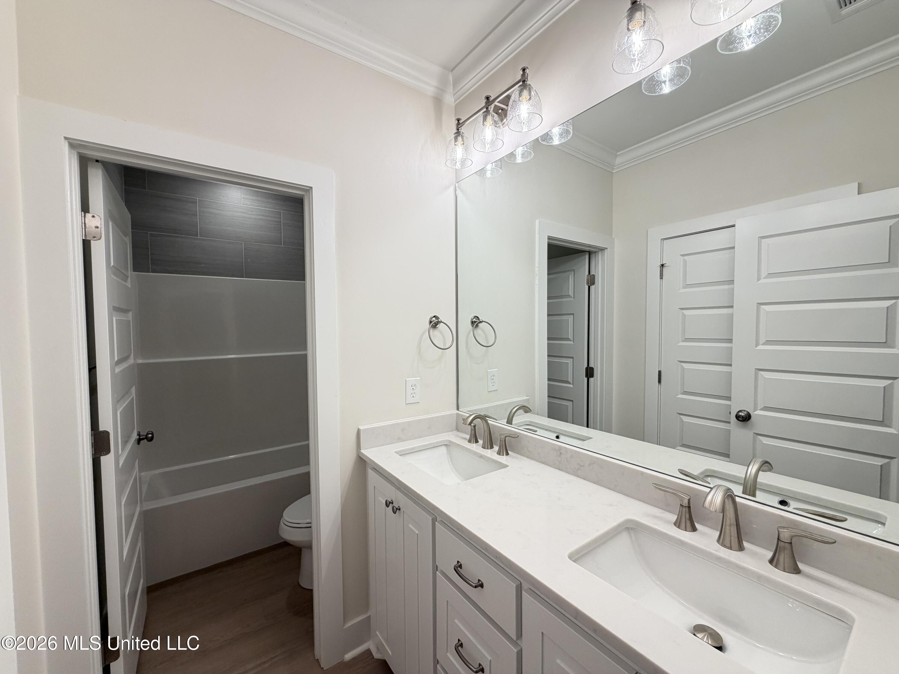 346 Brookfield Circle Property Photo 27
