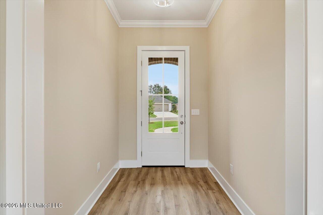 343 Brookfield Circle Property Photo 4